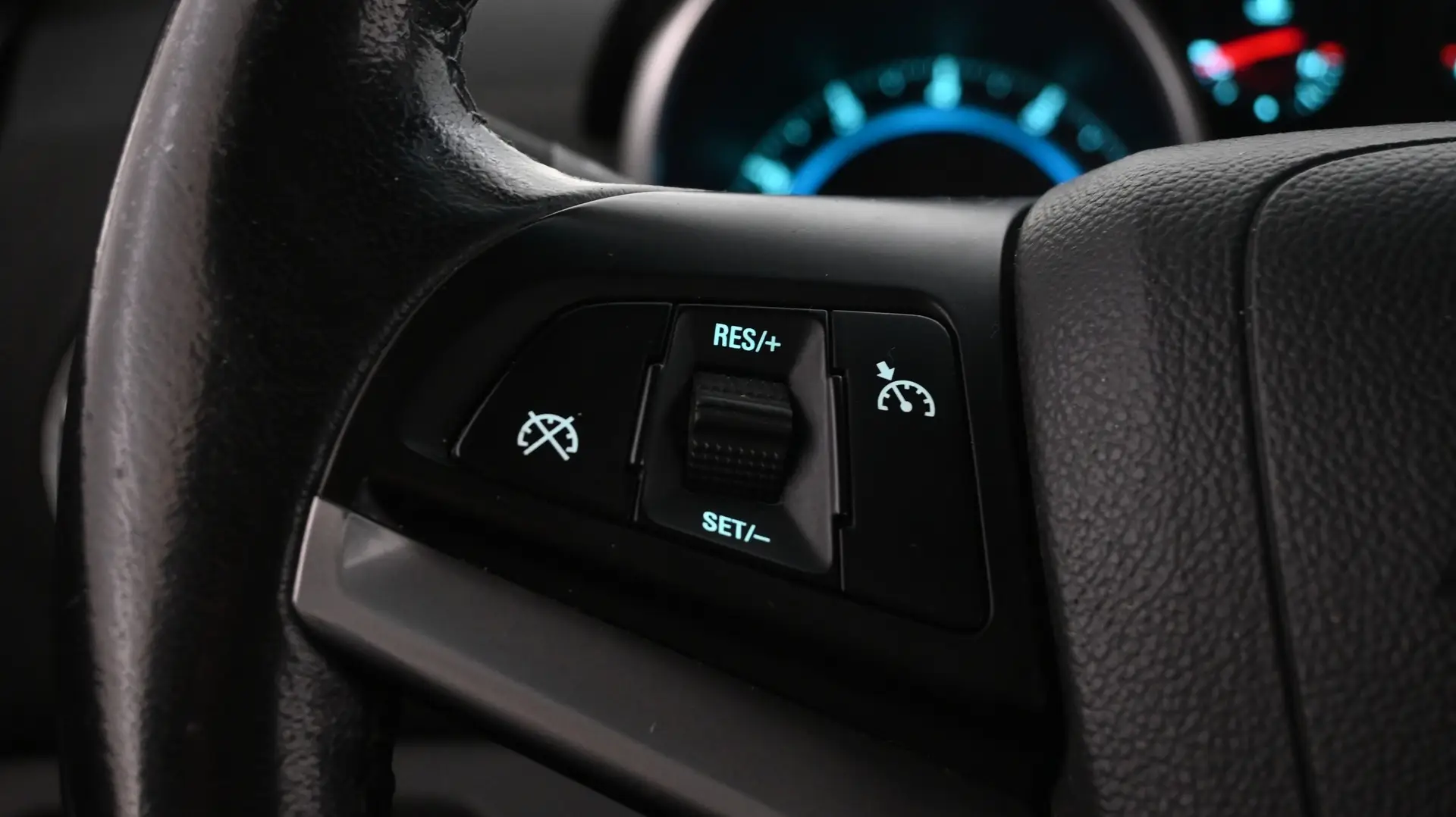 Car Image - 4PI8z8T8bC3XAYFVll6urv