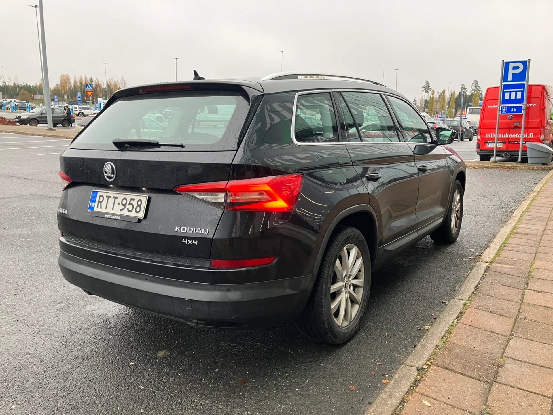 Car Image - 6NCSxUd1zWbzZAmeBQR1sN