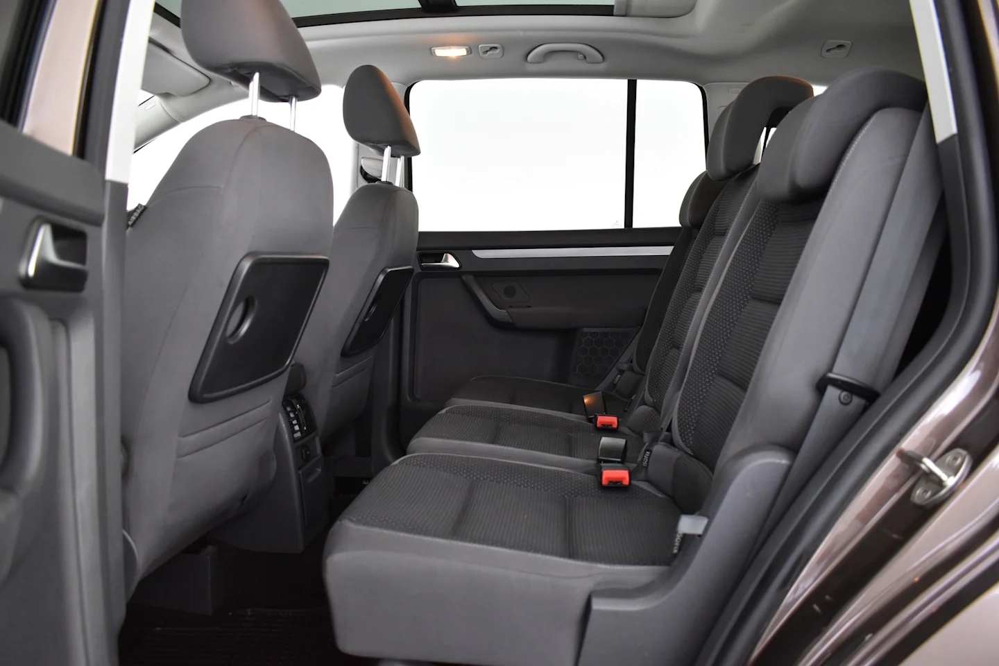 Car Image - 4nSPRrwj5JGnc6v37TbOy4