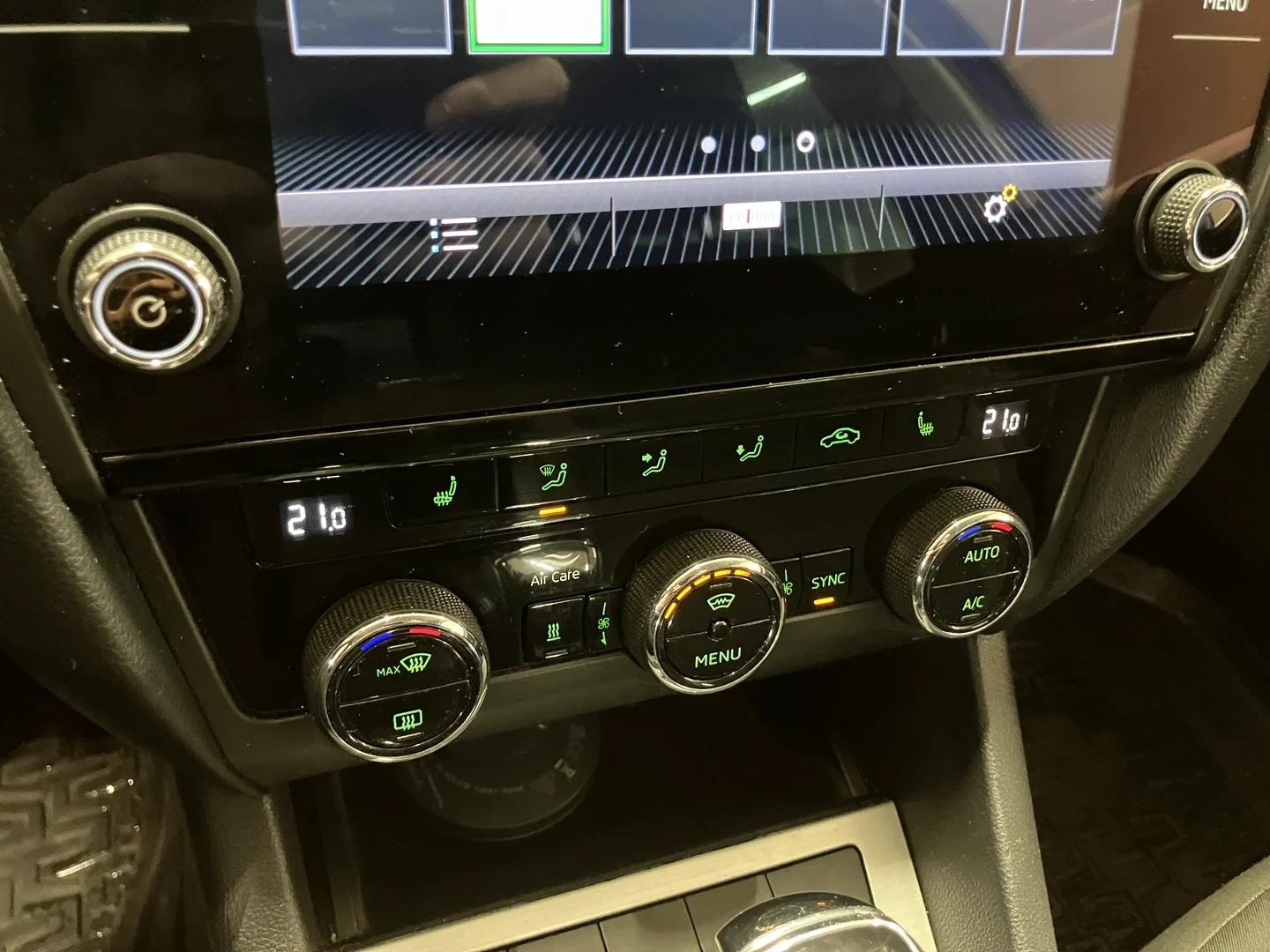 Car Image - 6jRx53eXuRmk89nXHyl0wB