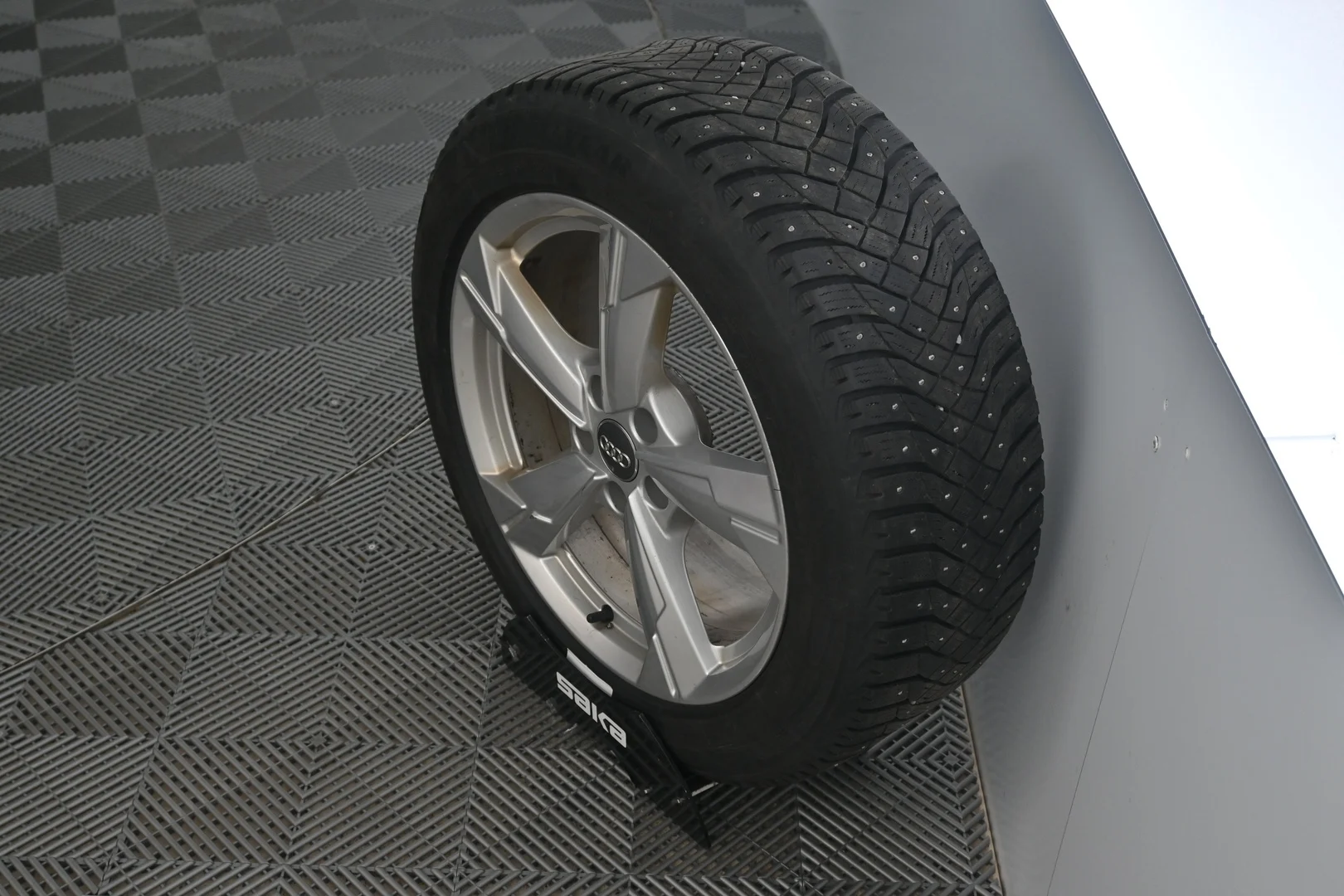 Car Image - 7HuGSiPdi3bKCbZ1jlvW6j