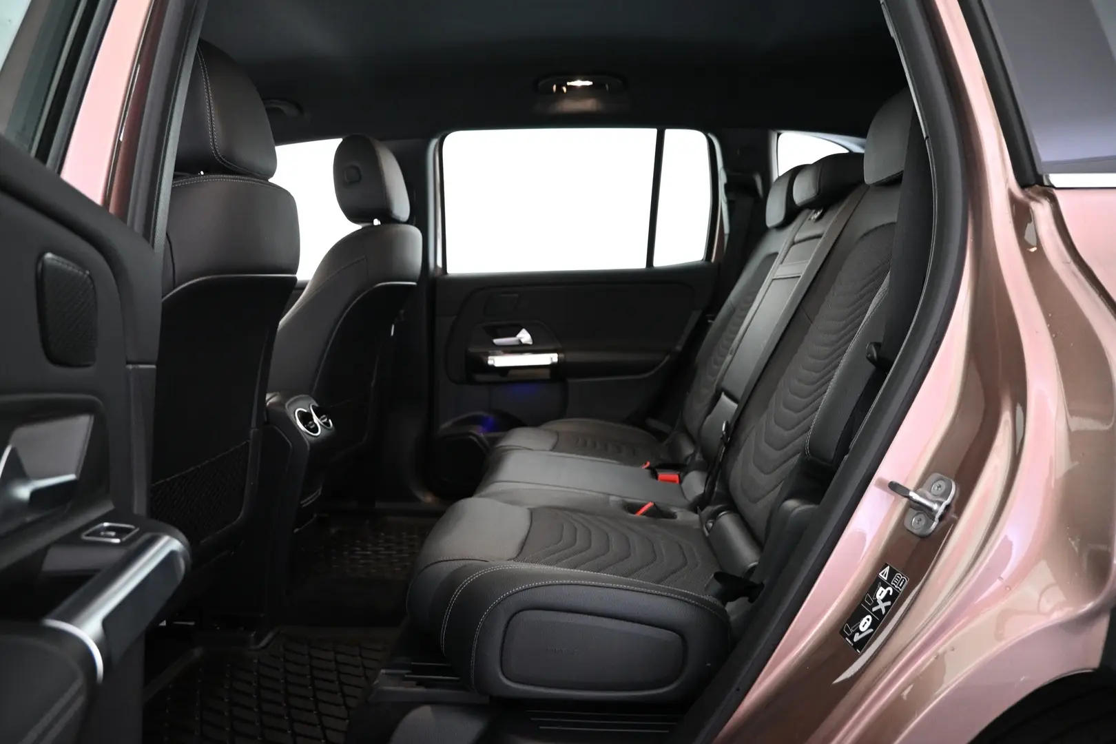 Car Image - 72BK1Z4auTIPVPgrpZrzja