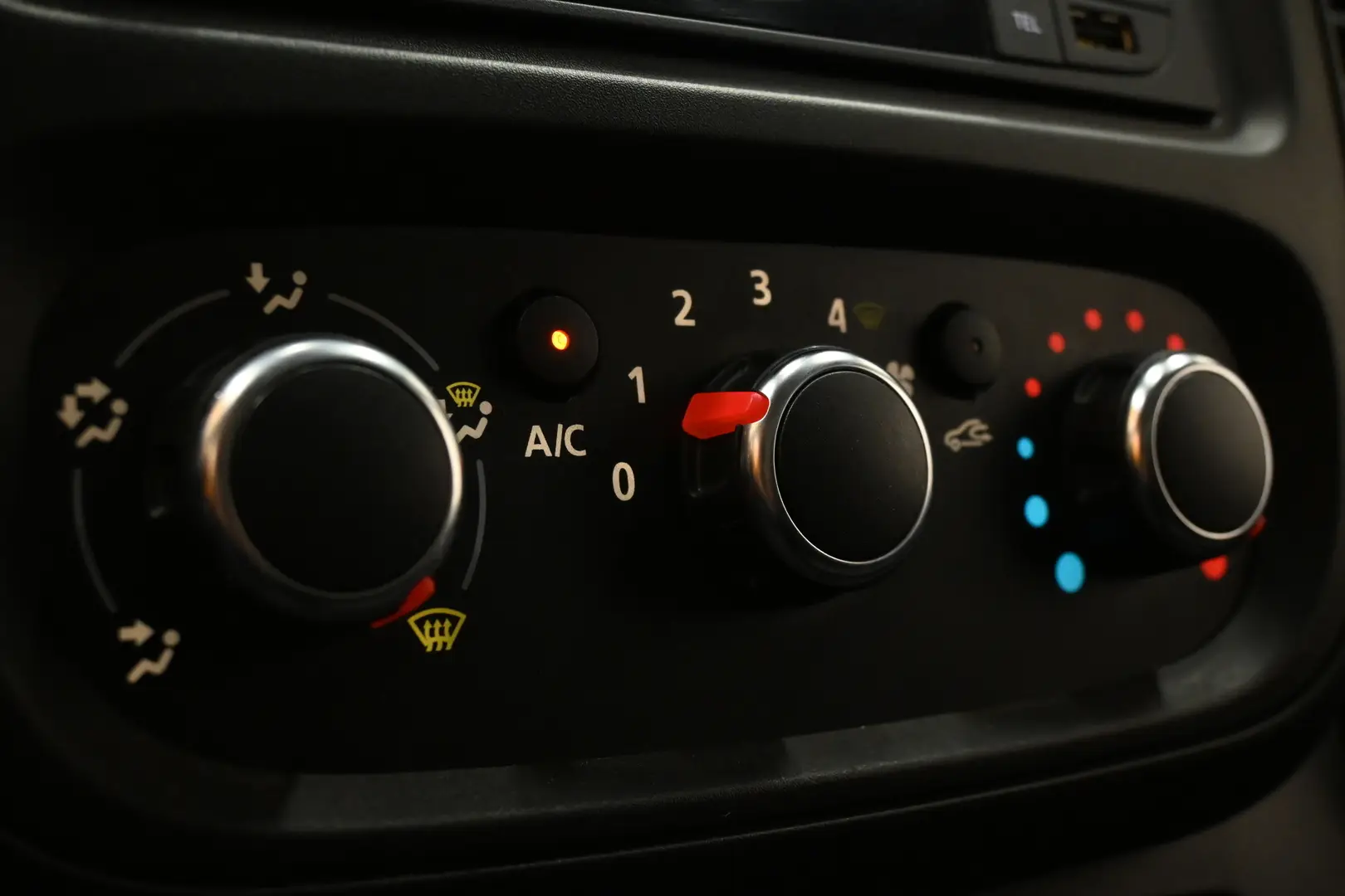 Car Image - 4sau6ONTwPAa8WSBnnijQ8