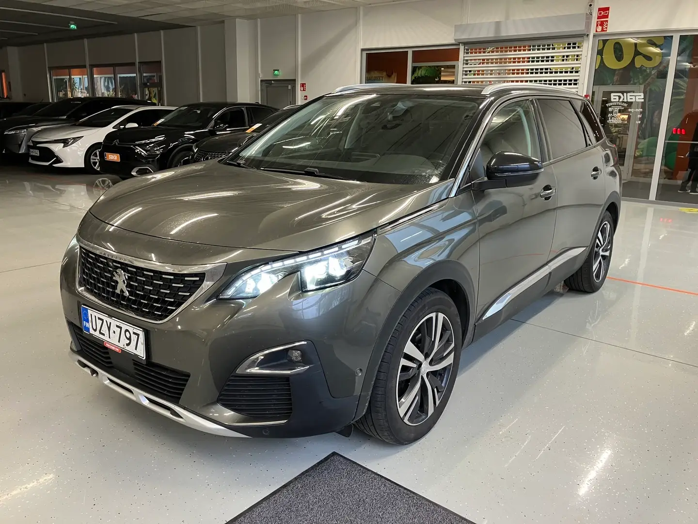 Car Image - 3HuIPffX6hK21drbtAWuVL