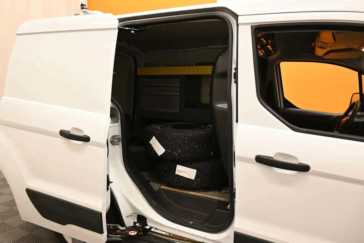 Car Image - 6cX18GV0O9L8JAEgRPvR1A