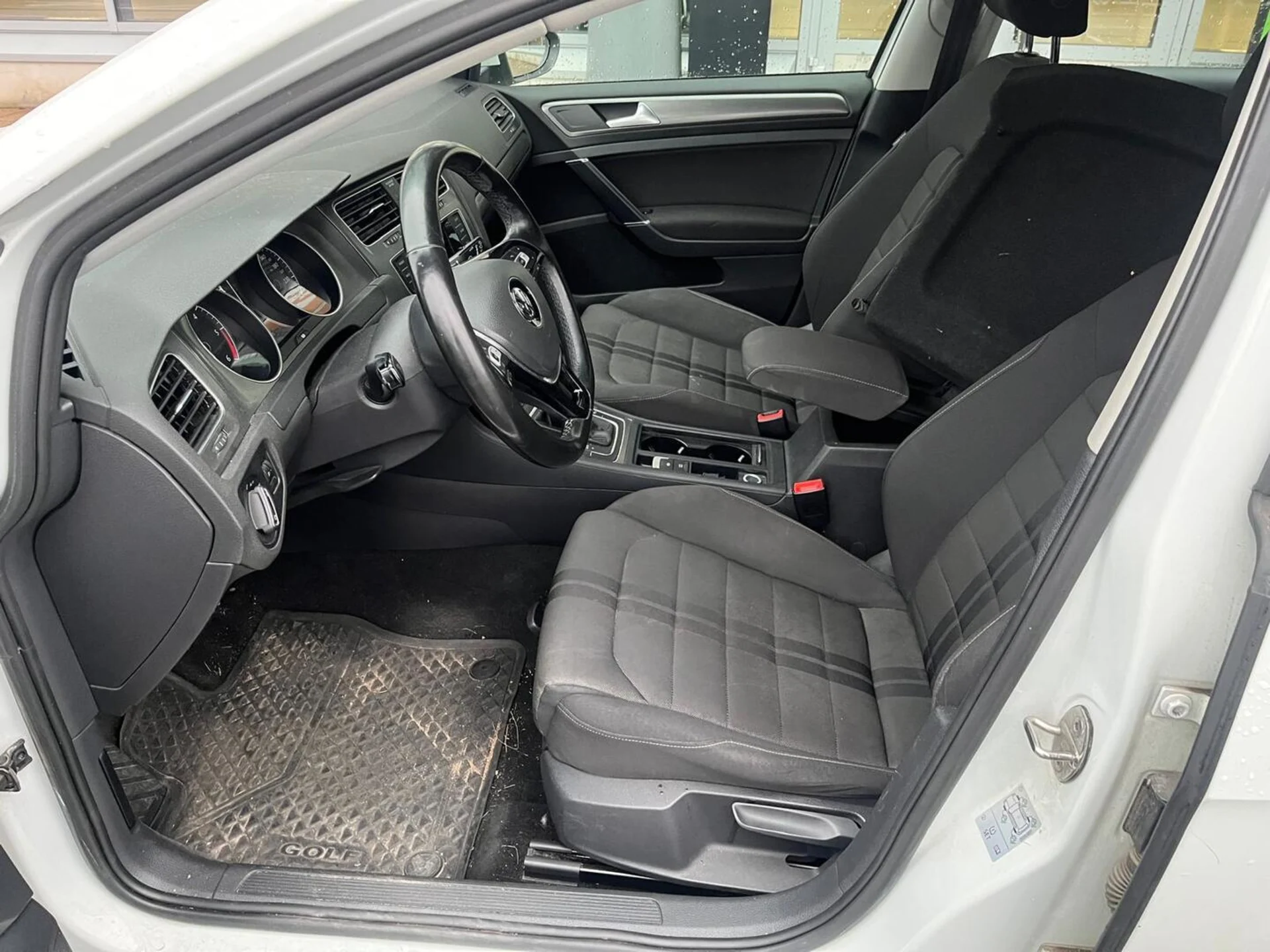 Car Image - 1Aym7e9RScQ9eMJXqXGALm