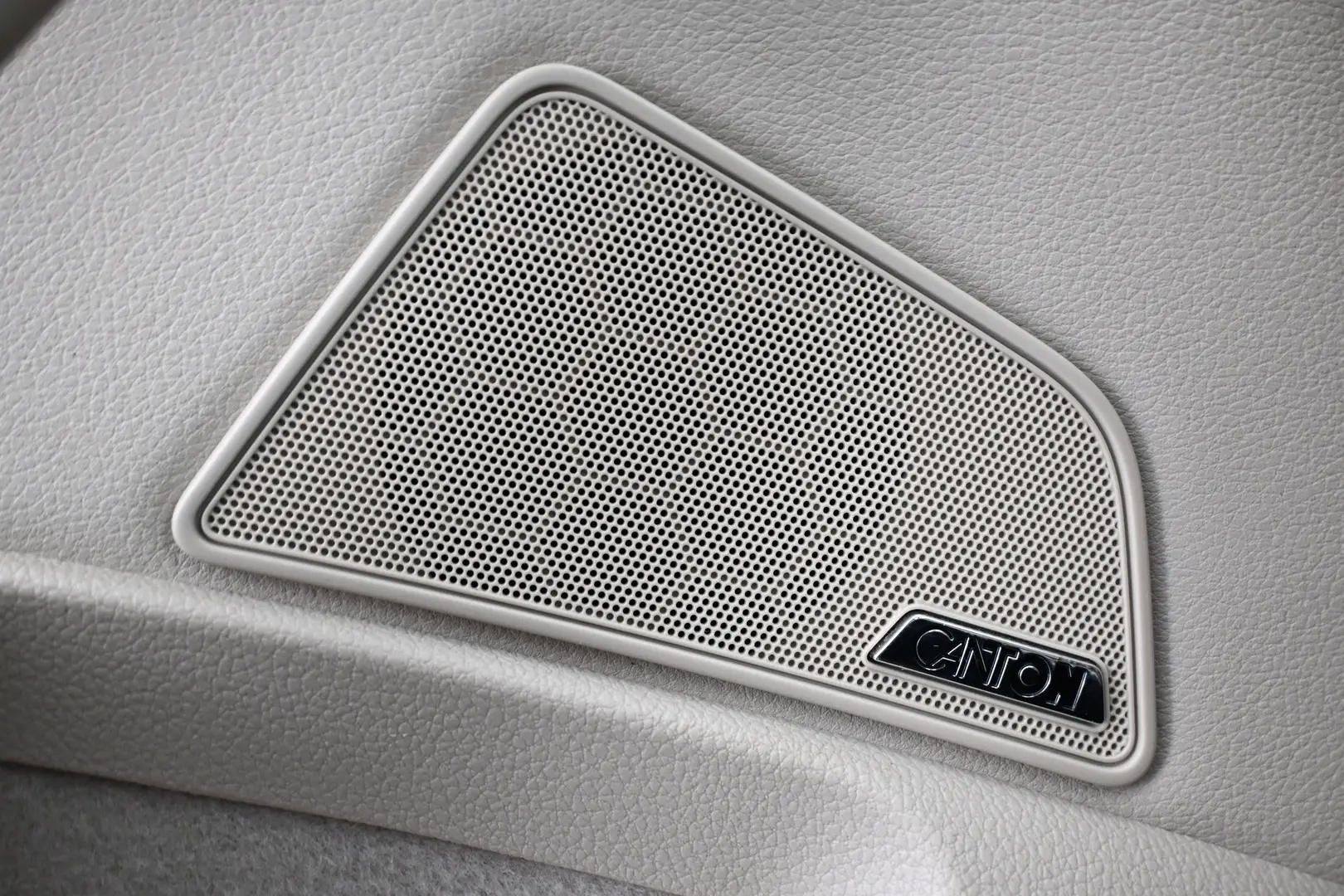 Car Image - 2sfBEFXzBDiBLKB4q5M40j