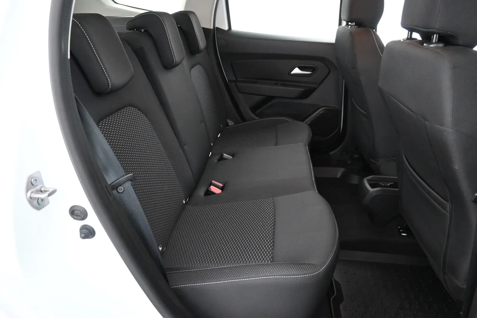 Car Image - y0TZEeYgrUFKzZ4q22zw6