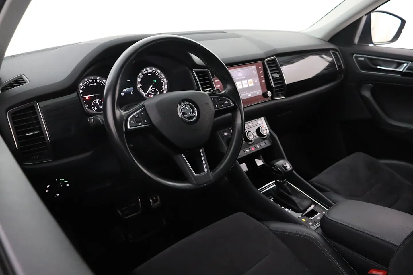 Car Image - 3l7qi35WMkKR14CNmscxGZ