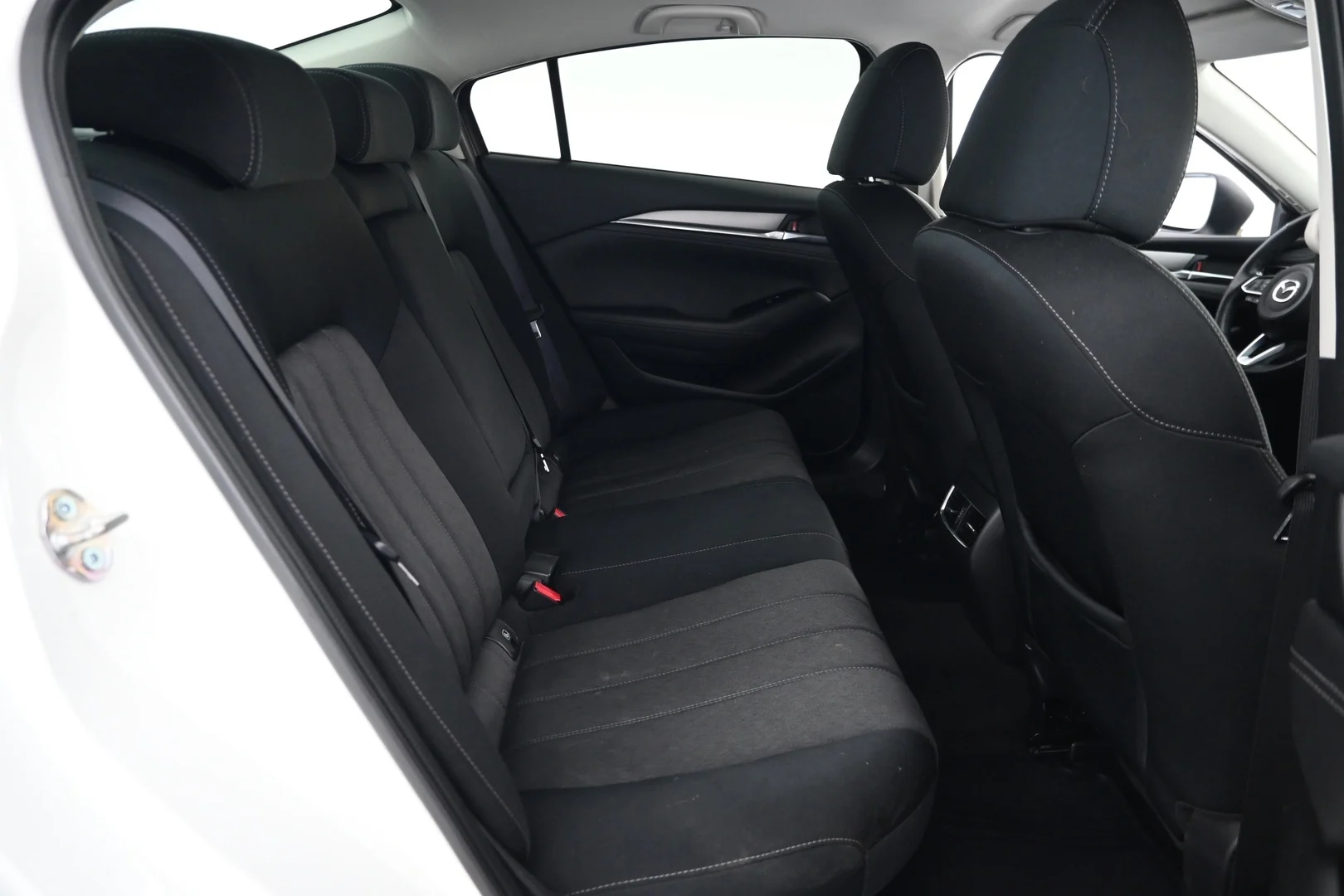 Car Image - 76kD0JSe950uG2ZRTzYfSM