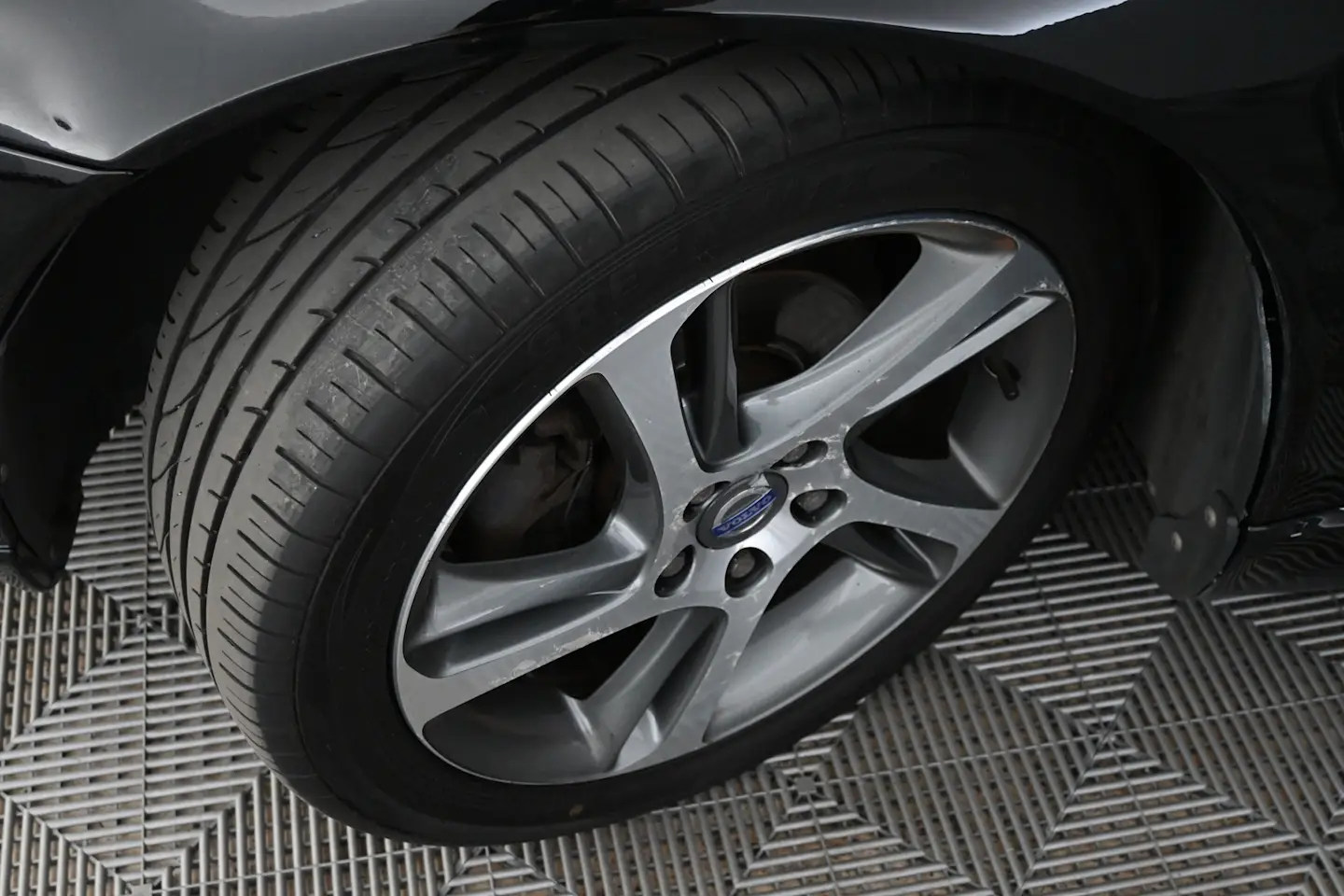 Car Image - 5P8oCN2HwW86aLy512JRRh