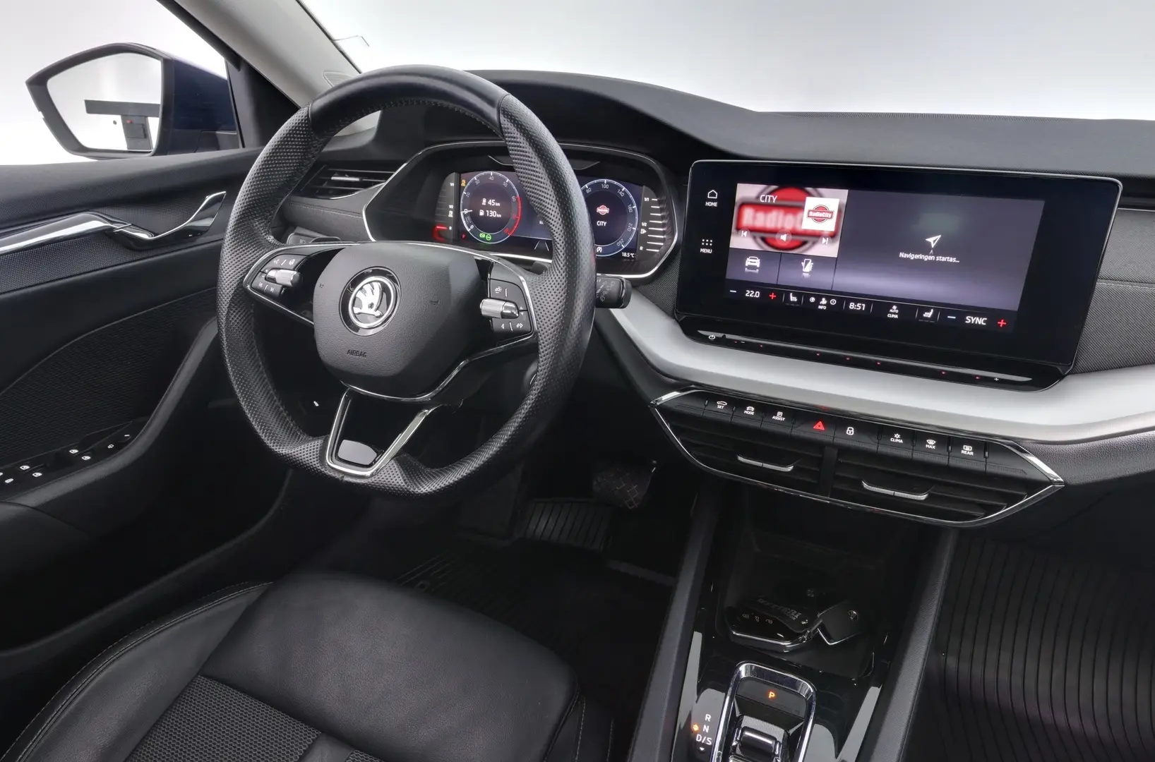 Car Image - 6CYiivnPxrrJjA8Qp4qq6s