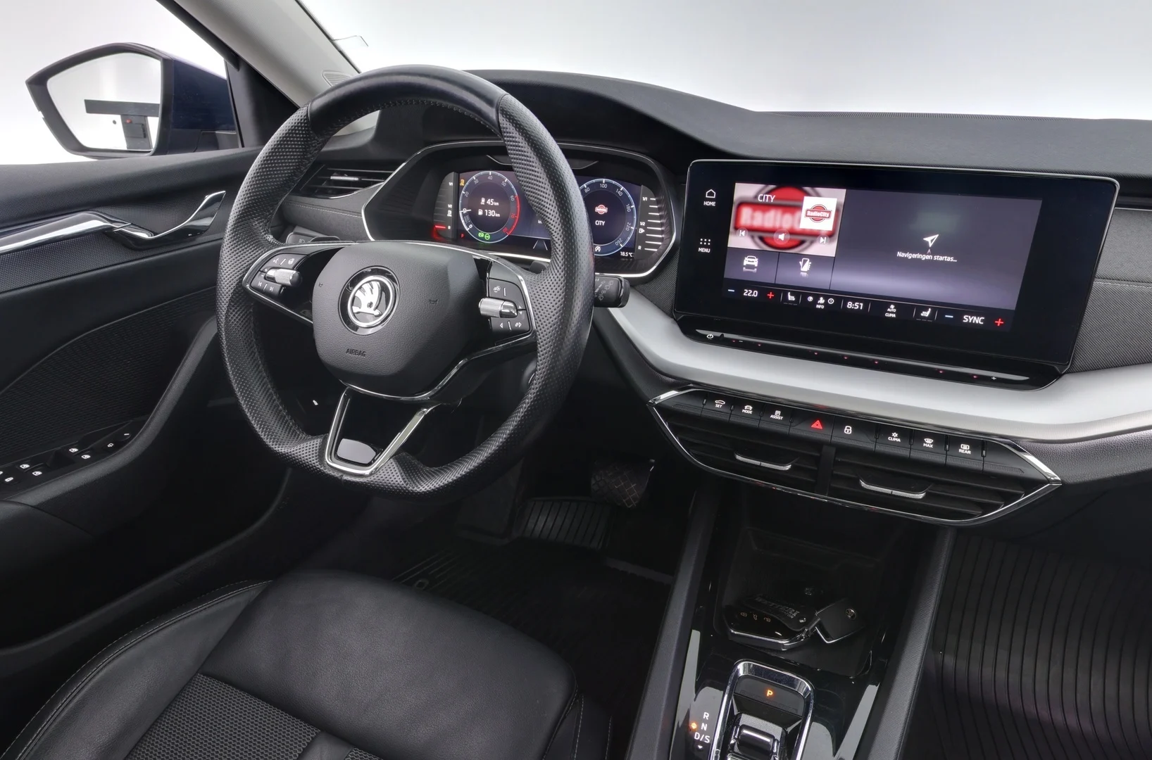 Car Image - 6CYiivnPxrrJjA8Qp4qq6s