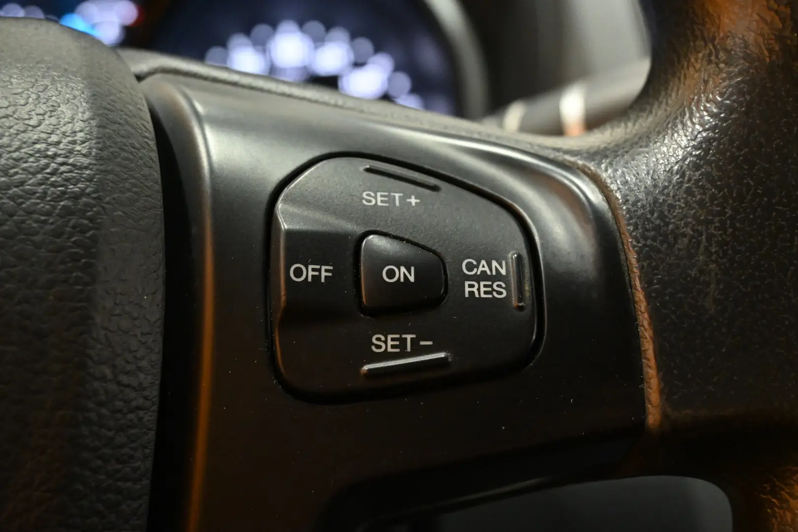 Car Image - 50e70M5s4neaslTHh06ga0
