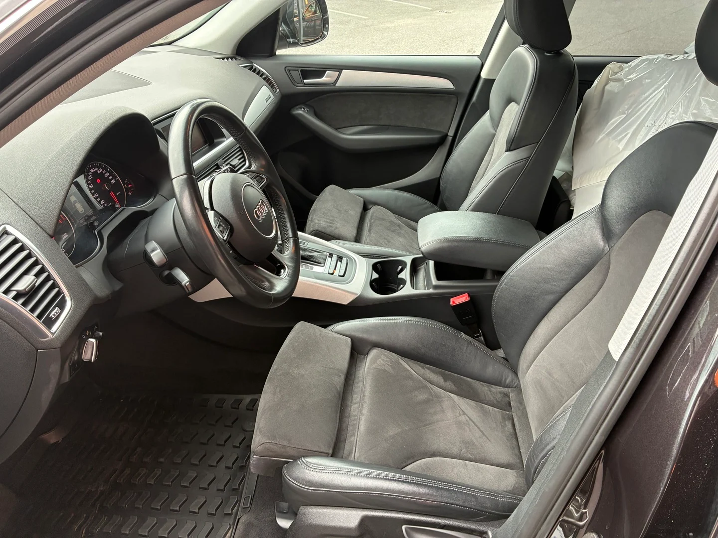 Car Image - 3iew5qnHAfL4snsqv5cJ2s