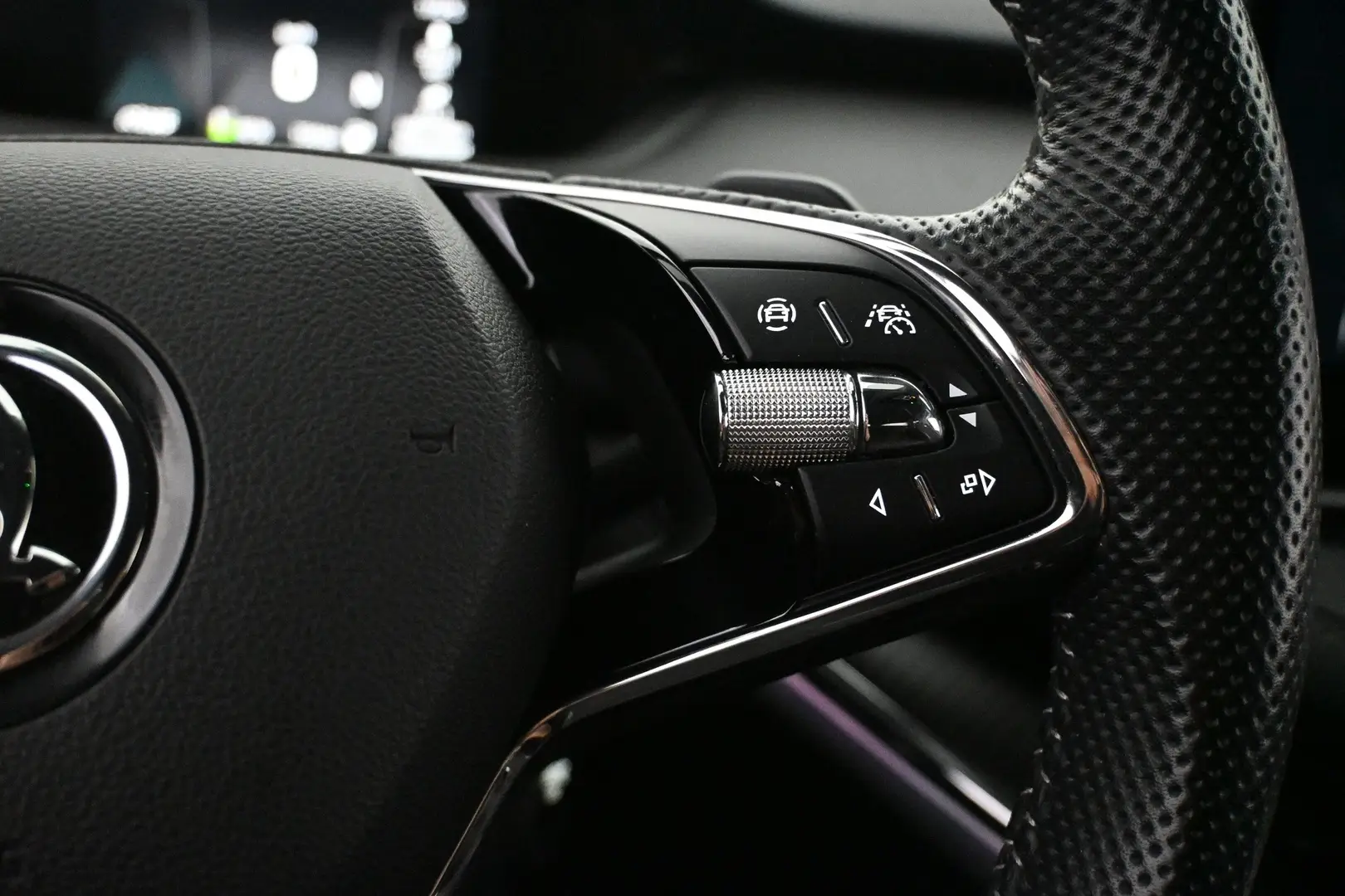 Car Image - 3W4ltdTkzK0NqUm9GenxMa