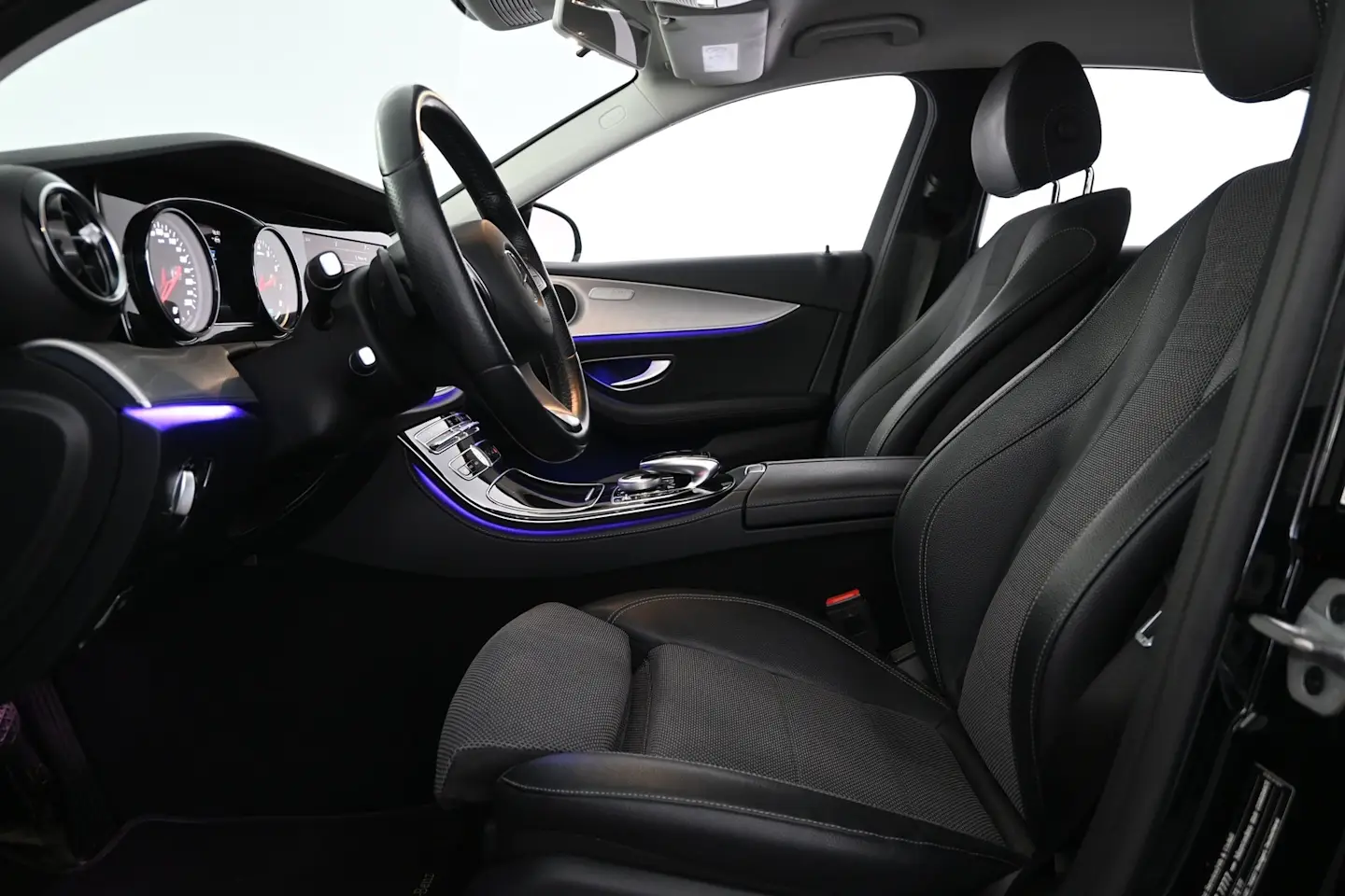 Car Image - 6PXKZis6RLVXOgttrQjxPw