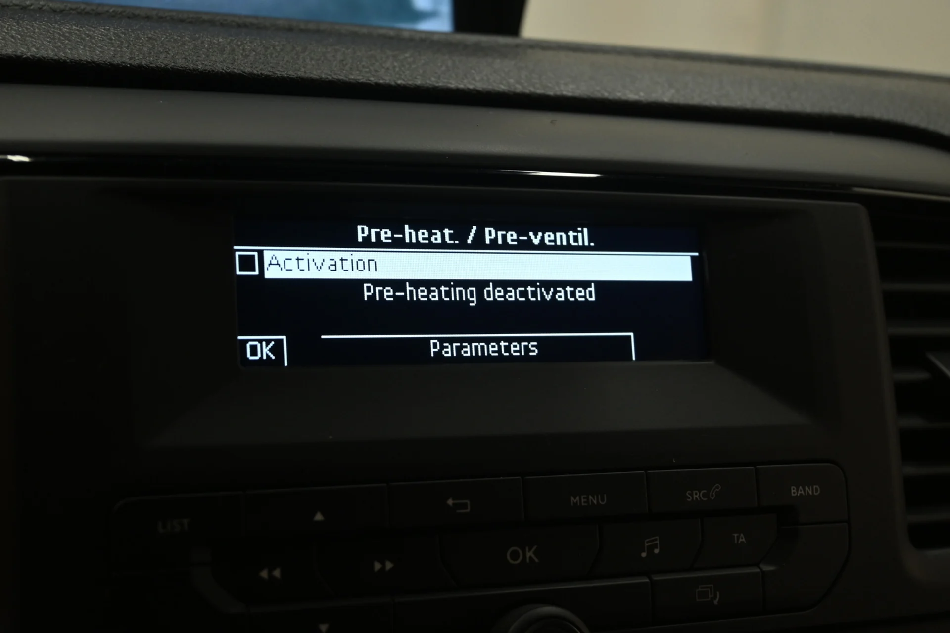 Car Image - 4XAQJJUFvXG1uoAoQndO8X