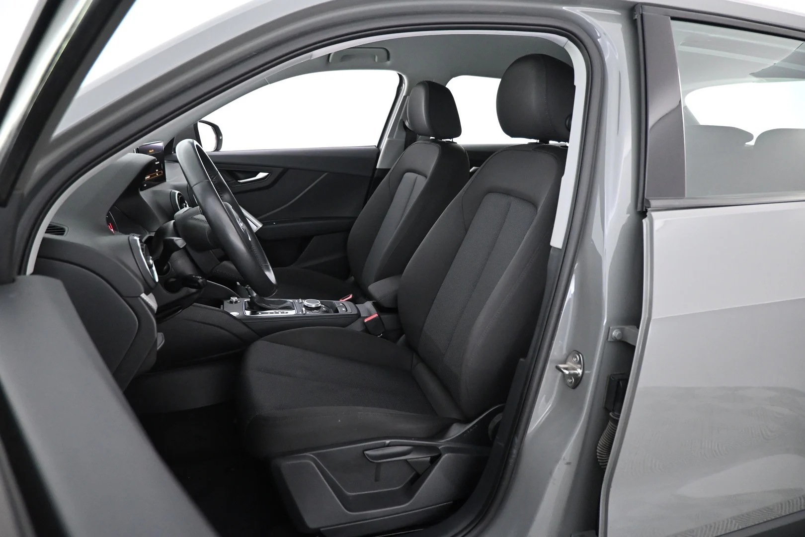 Car Image - 76ApKC0SgcQ5KjNfXh3Wbo