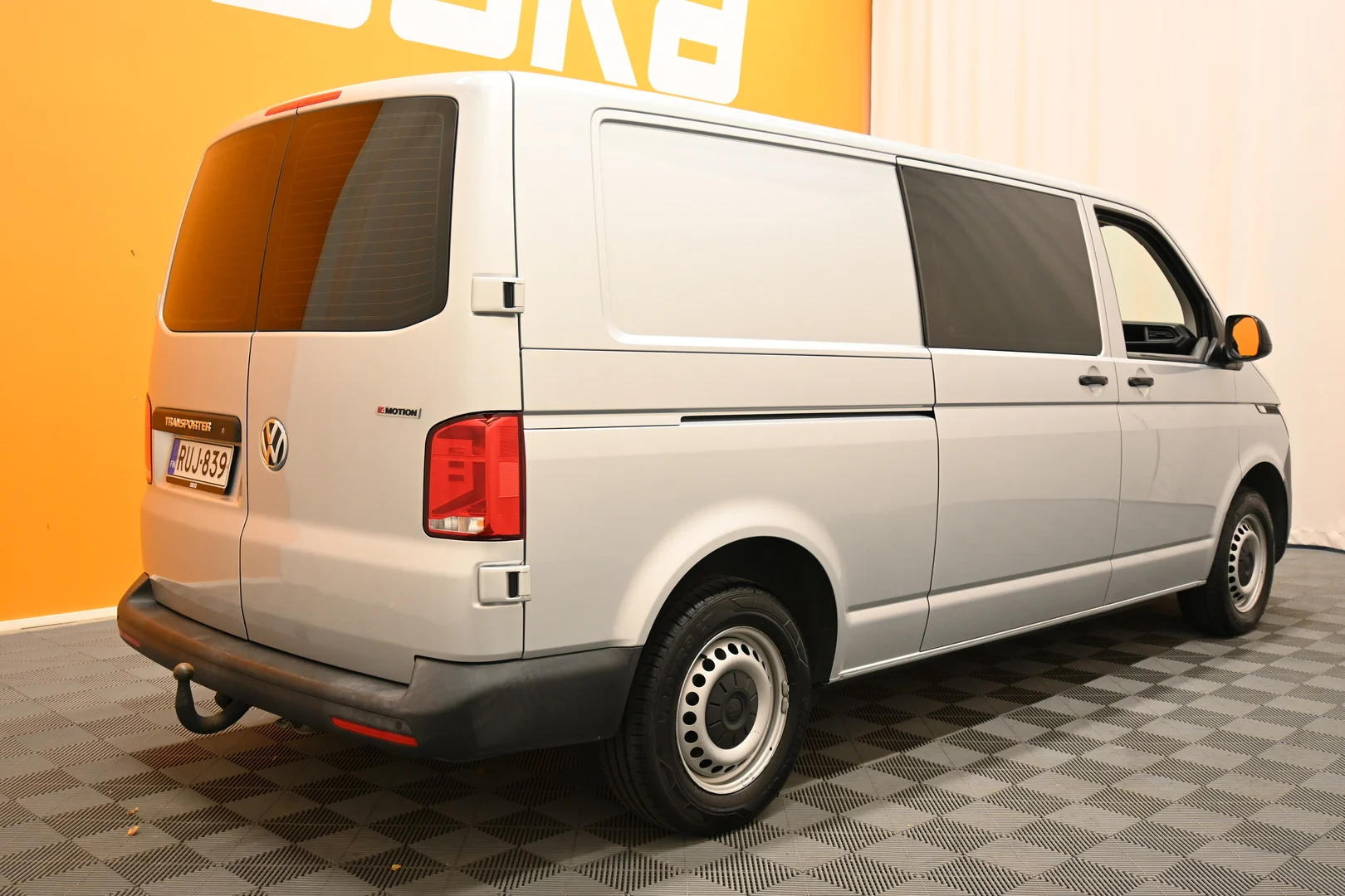 Car Image - 77qnMrnyKHouhjyxSmXCi9