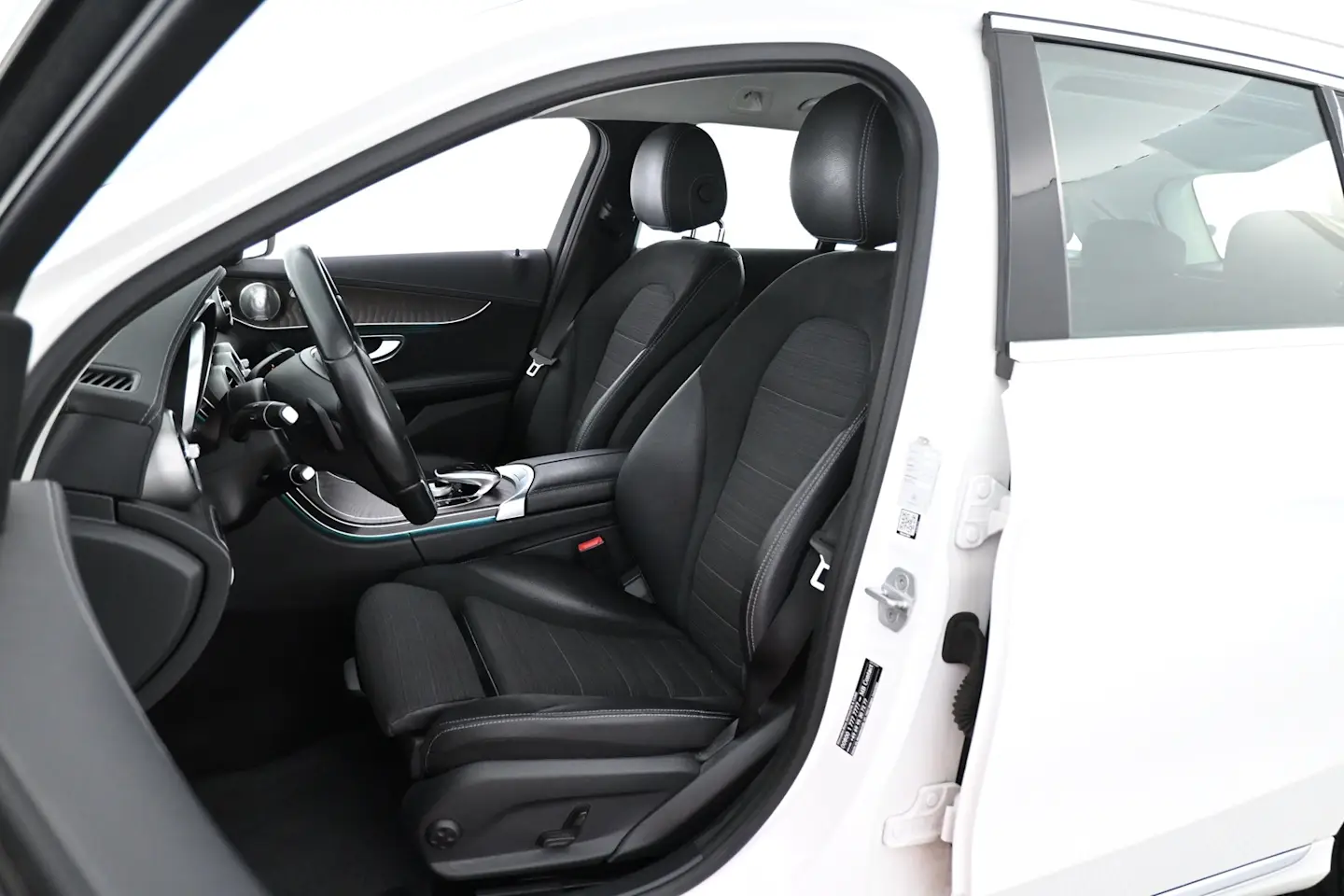 Car Image - se1VMIXdGUHLDtBpwiwz9