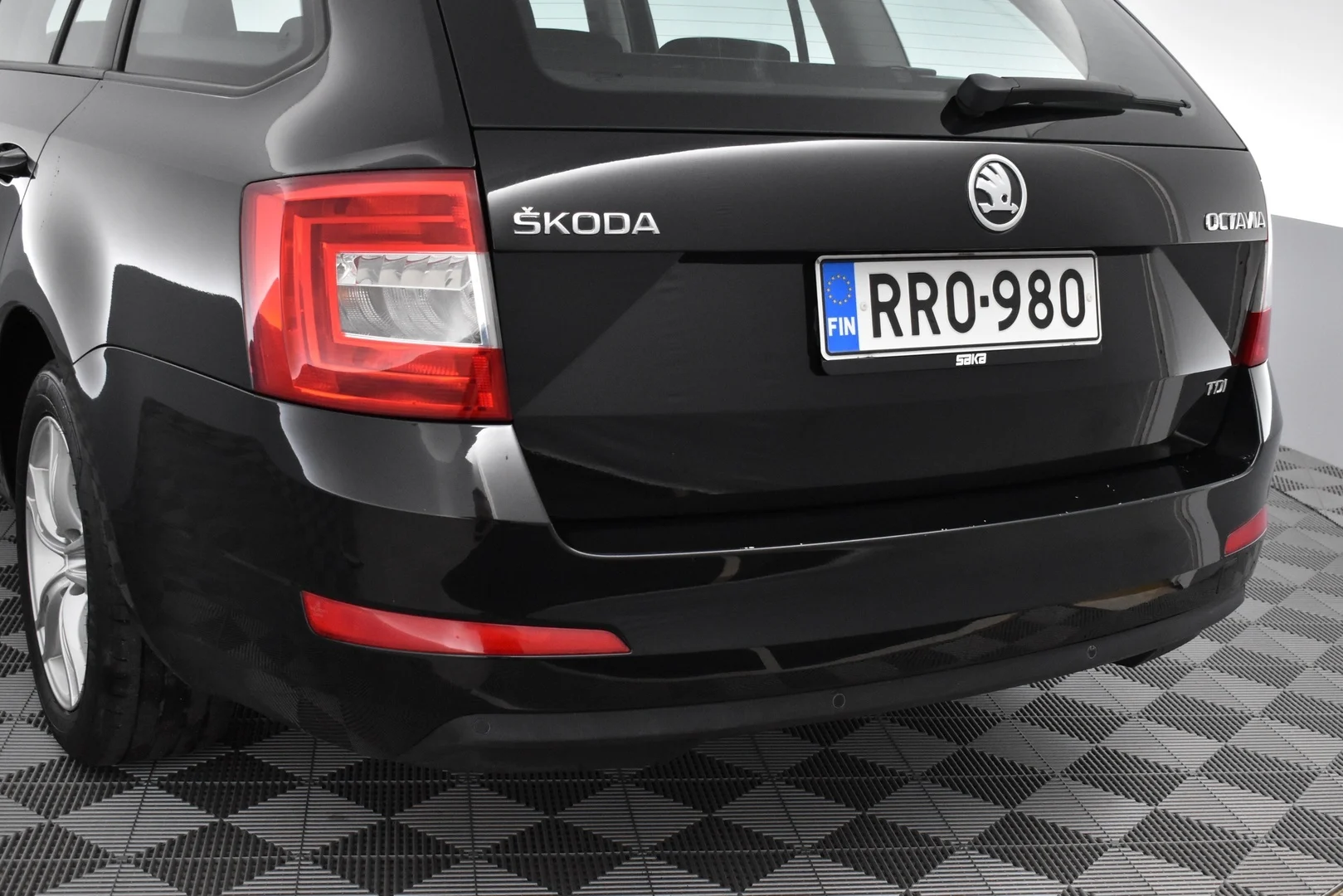 Car Image - 7rzTIEce4dpFOj48rZe6GO