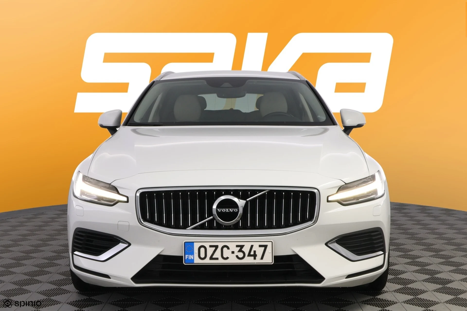 Car Image - BOeo3idWg761DcYUrPY8O