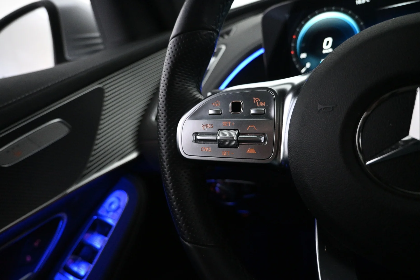 Car Image - 3mZvNhUKgPUMxgpjztiSLu