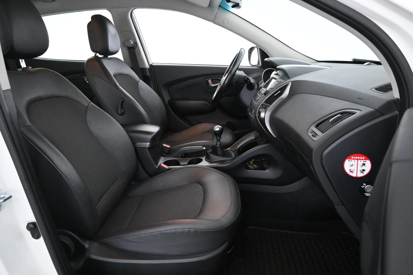 Car Image - 6QedRUHkvH3hTzKA5khzgF