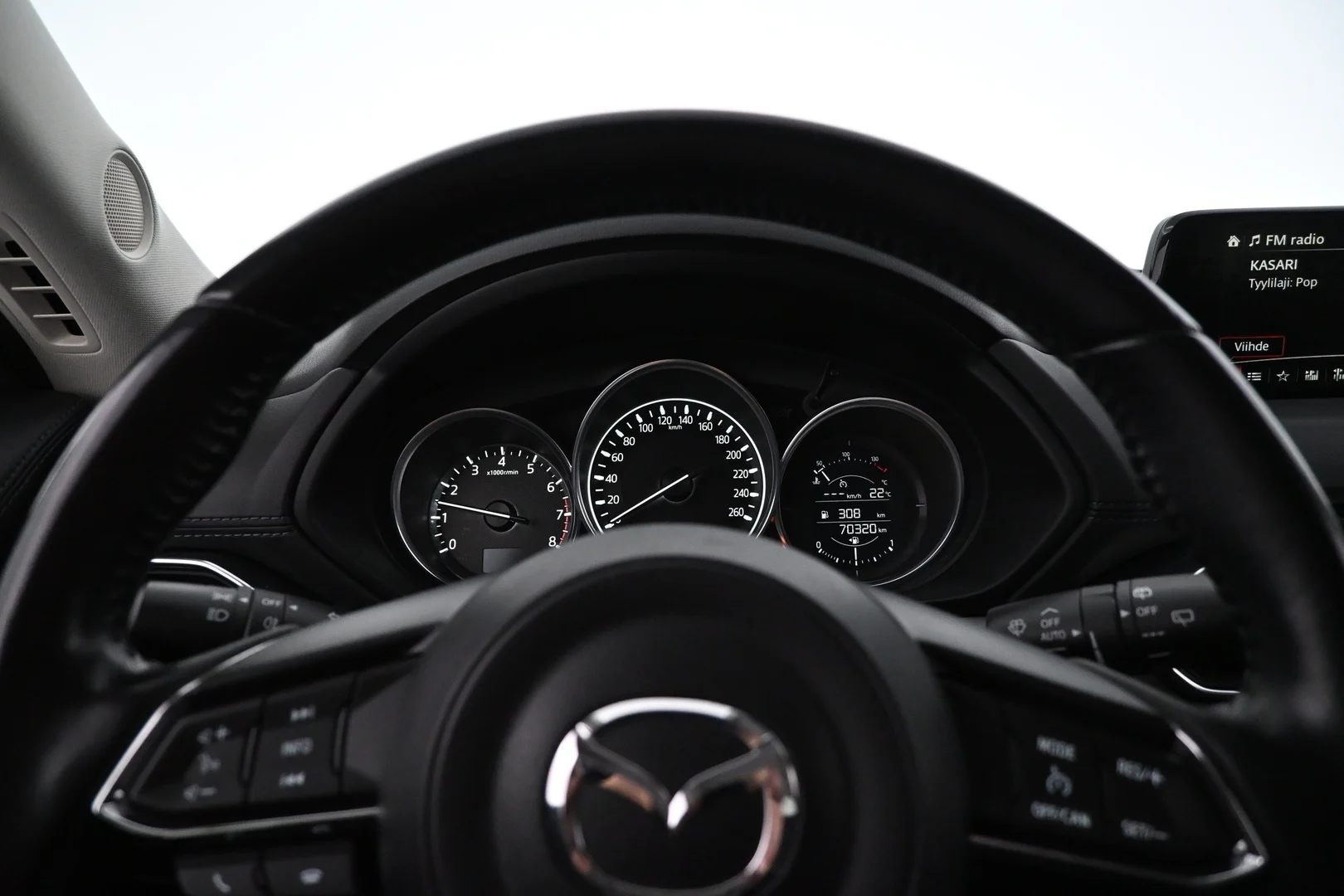 Car Image - V8Luium5qRcEuTjS9PJh5