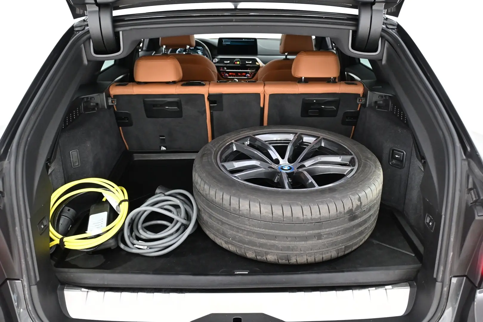 Car Image - 6nFhieAhLwCGrdiRTGHLbC