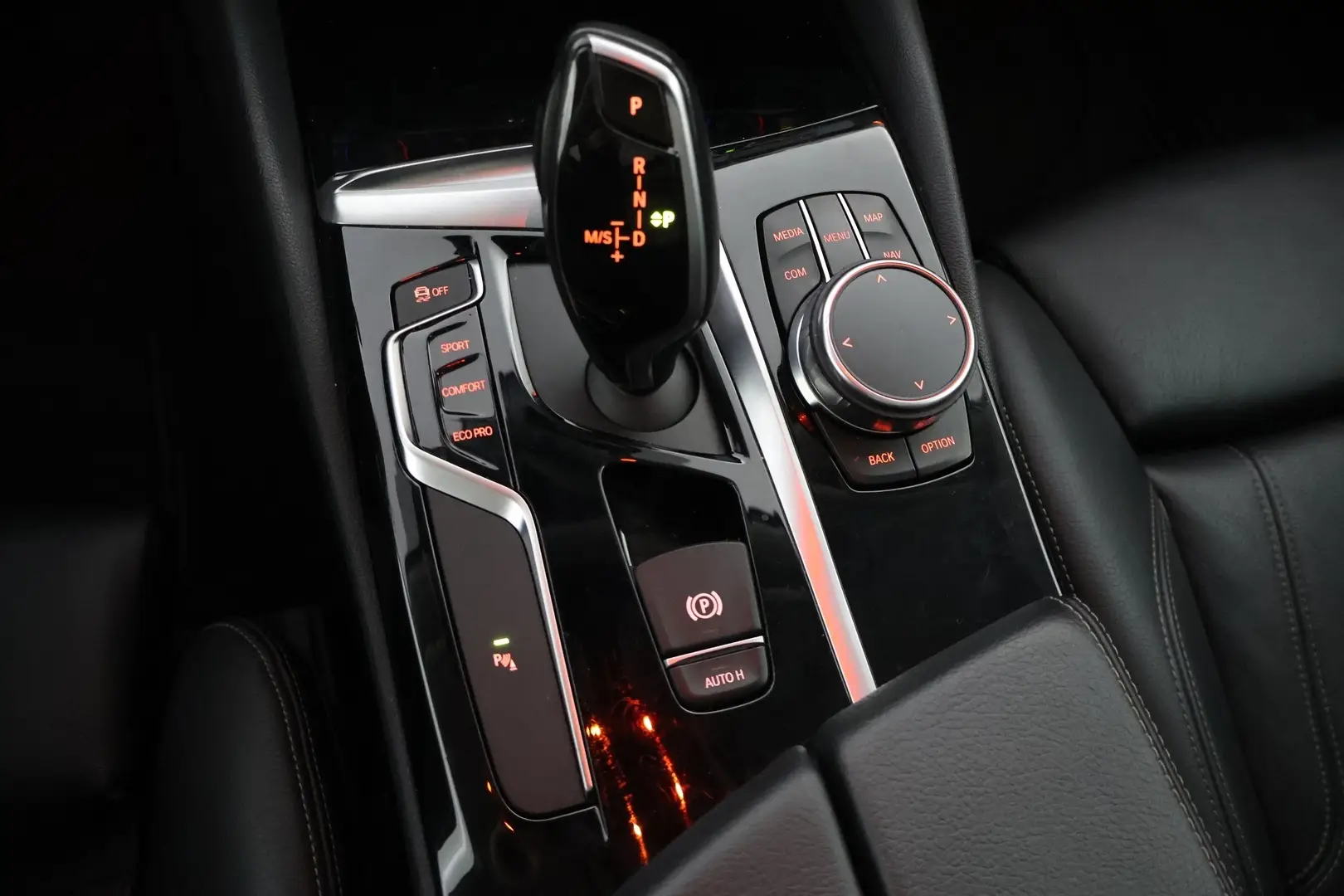 Car Image - 6tbKGmFcXYVzY8q3CuGAIF