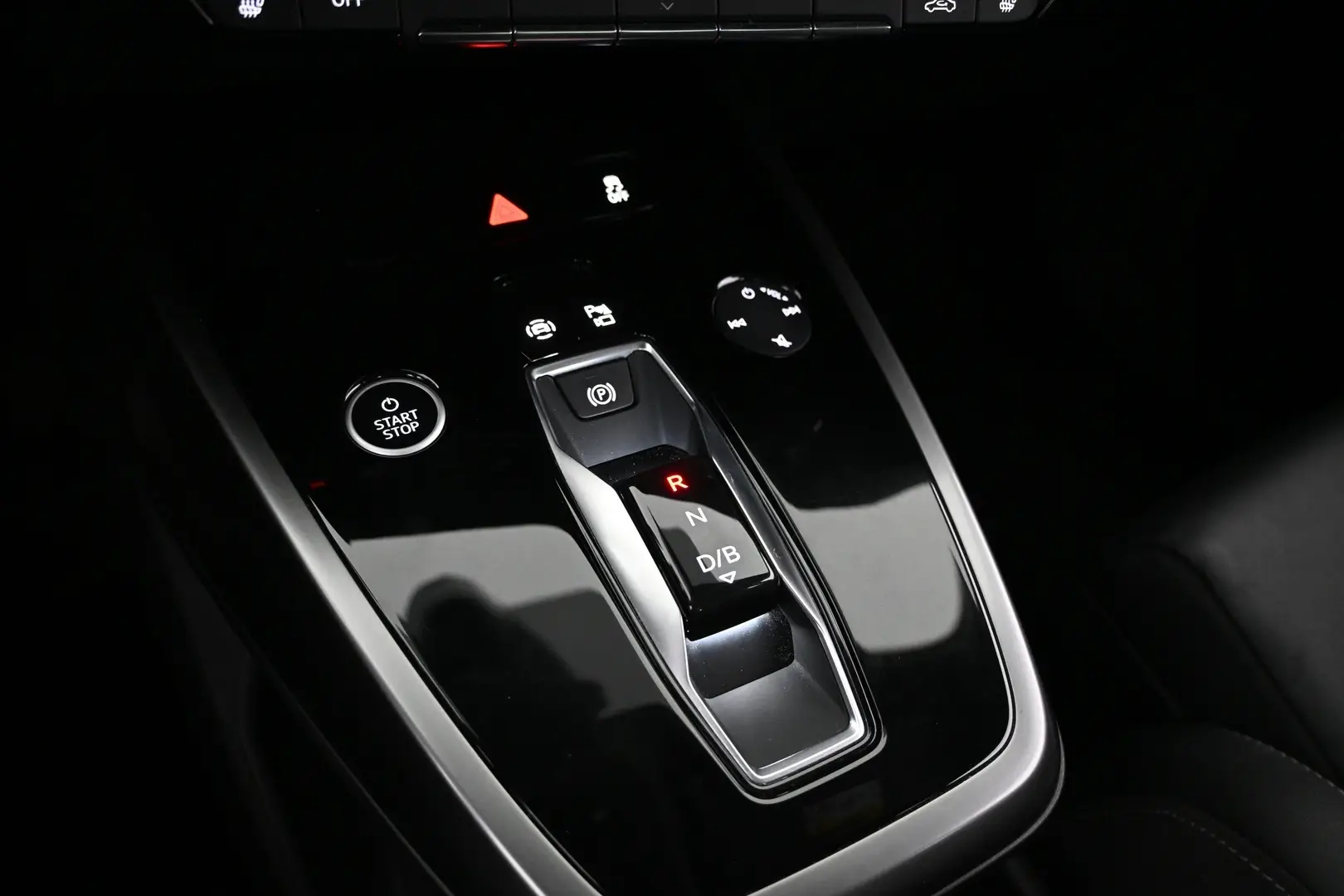 Car Image - 1CSIqdRZIsW43YDHMtjLnx