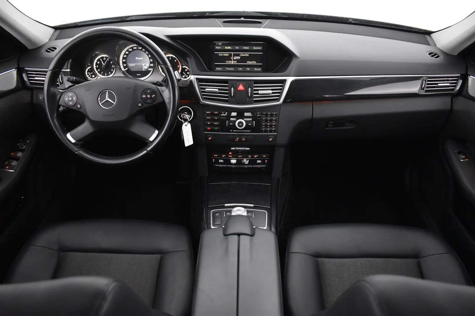Car Image - 49Q7n0DGQaDk9OgkAkIR8x