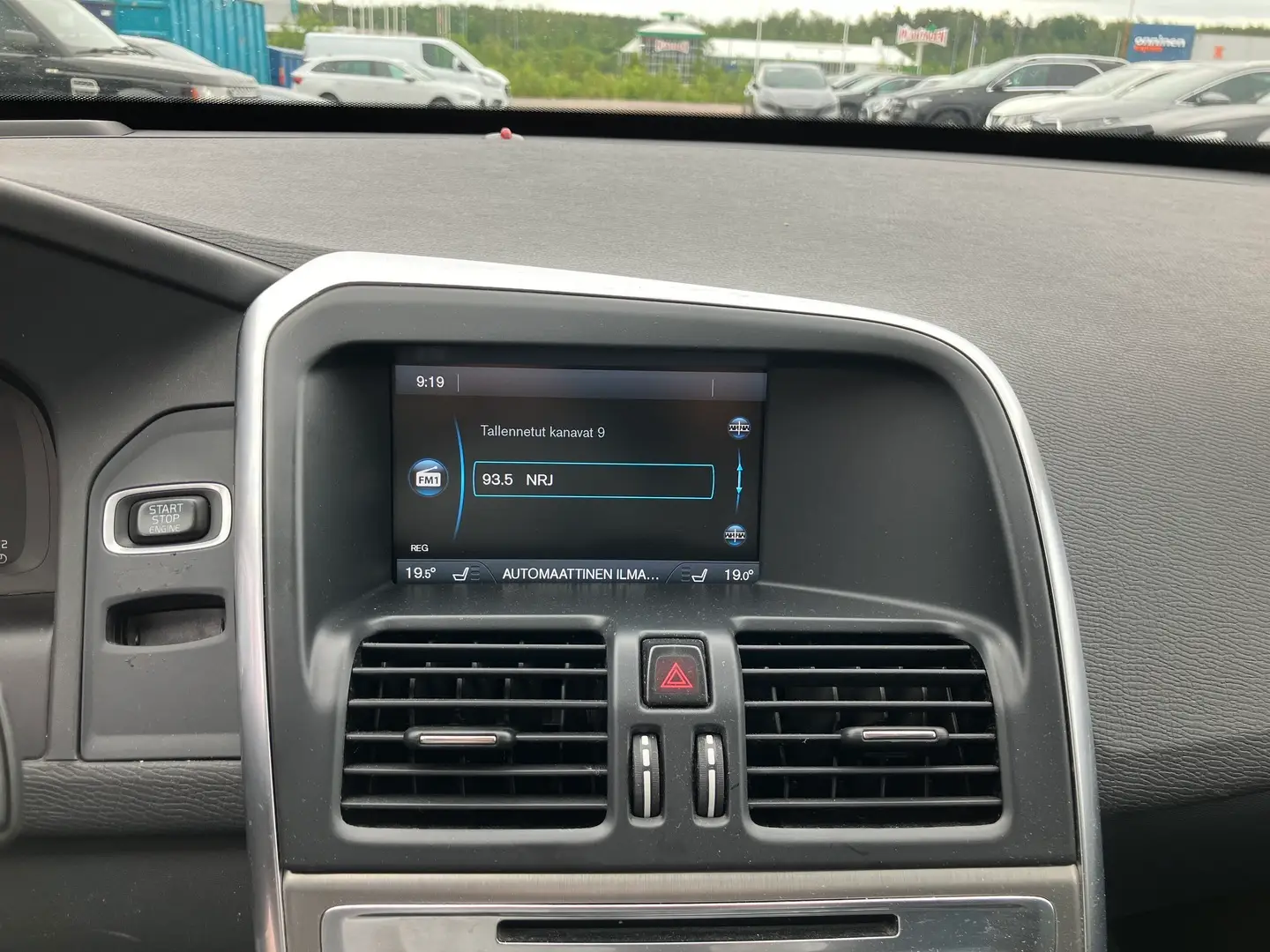Car Image - 2BVUXmE7j8thCmtNNyUl5N