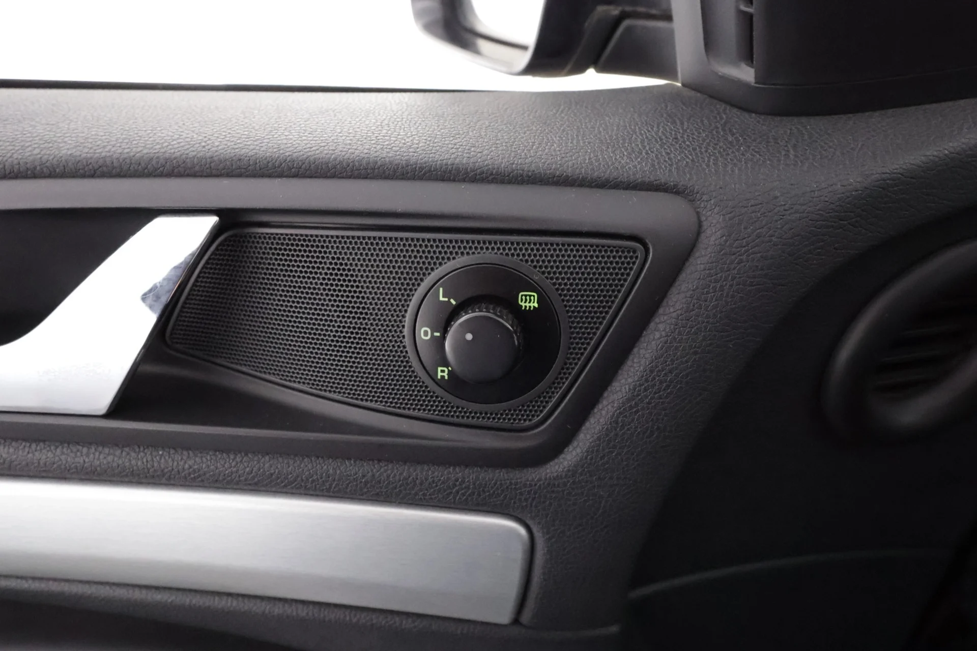 Car Image - 2NbI2NYfHAe1HN5tp48cvP