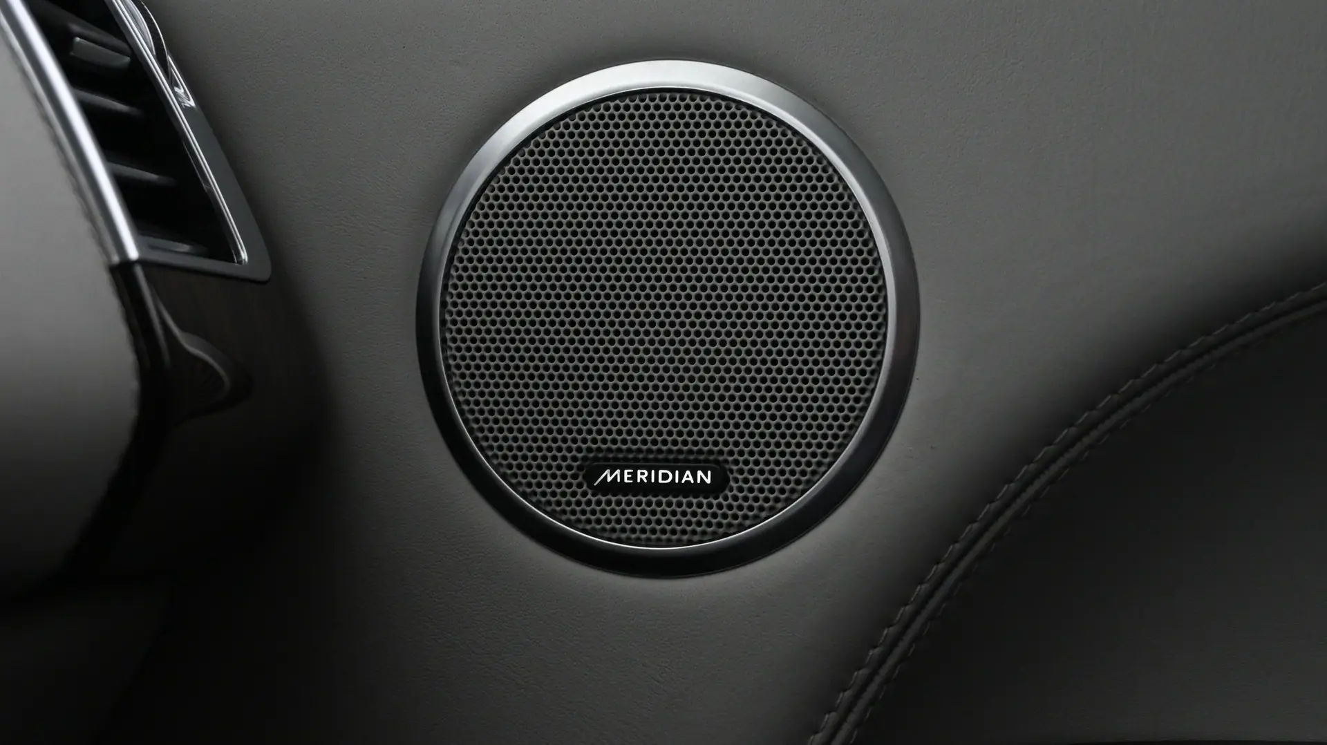 Car Image - 1WG56KSwSB8yQc2U02Q44h