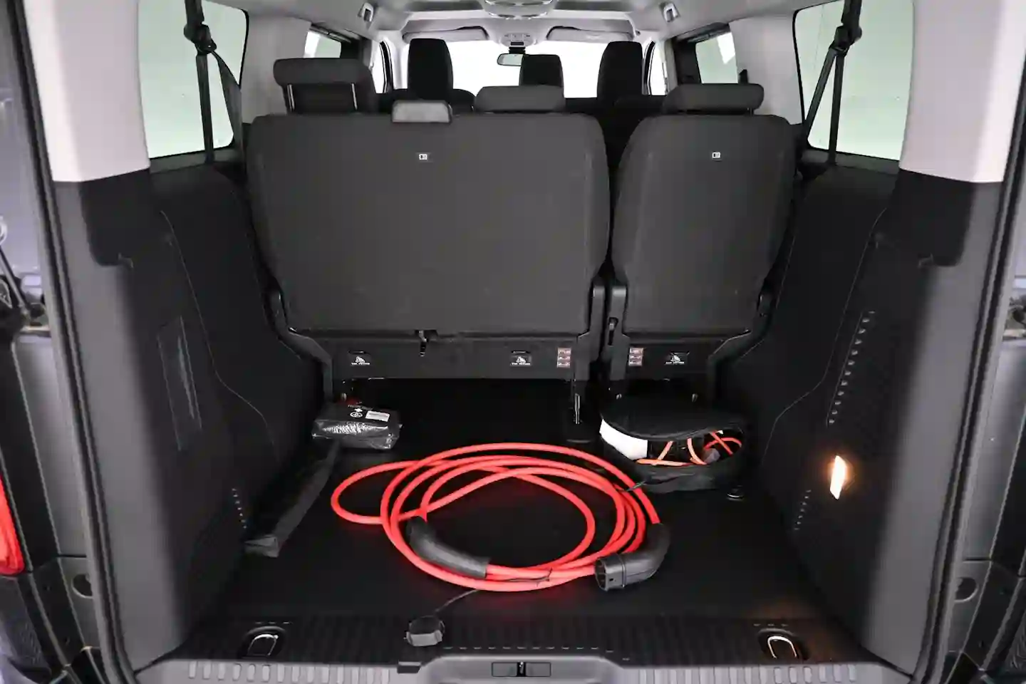 Car Image - 6AzqMn942vUC1t6ozhu42y