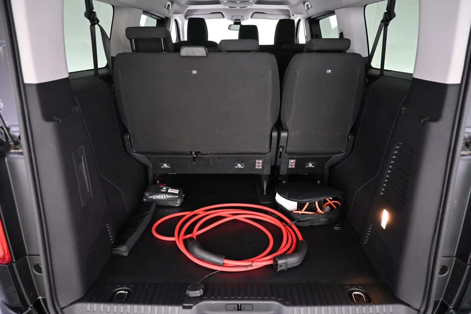Car Image - 6AzqMn942vUC1t6ozhu42y