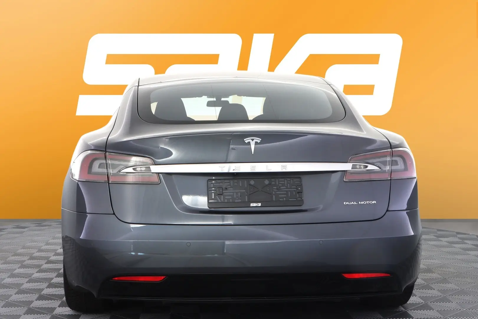 Car Image - XoPdiU748mMzsPzBBYB04
