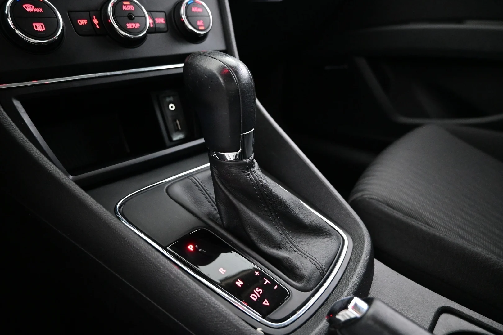 Car Image - JXXDgwWVhxrXqtBEXmkAt