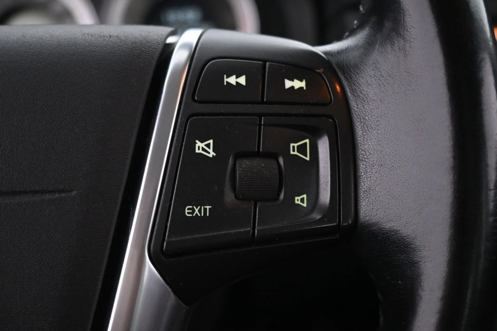 Car Image - UMtp6Gp3n26lxZH1C3G4Q