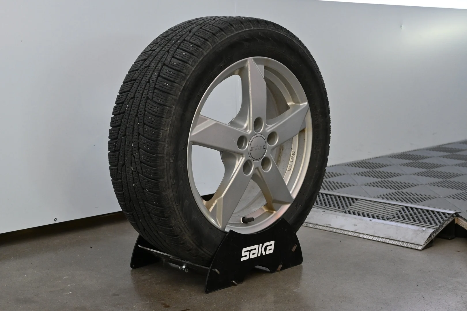 Car Image - 1PPpNrUcgCgMzAPBAW1jR3