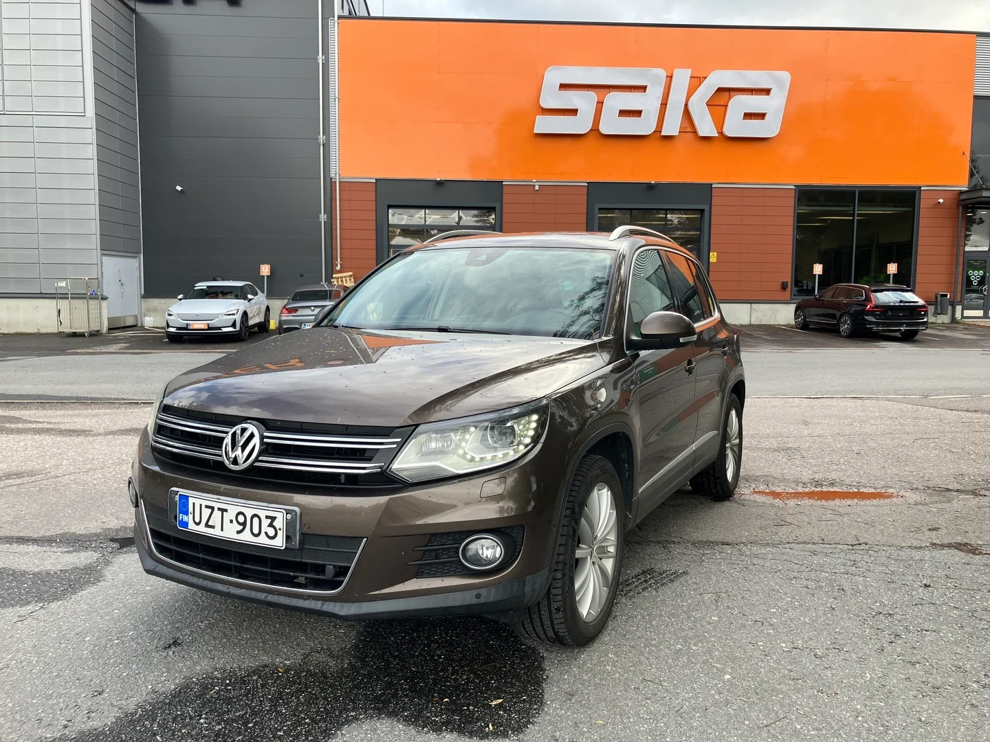 Car Image - AWb12Mh1jWsuBJyhIf8ka