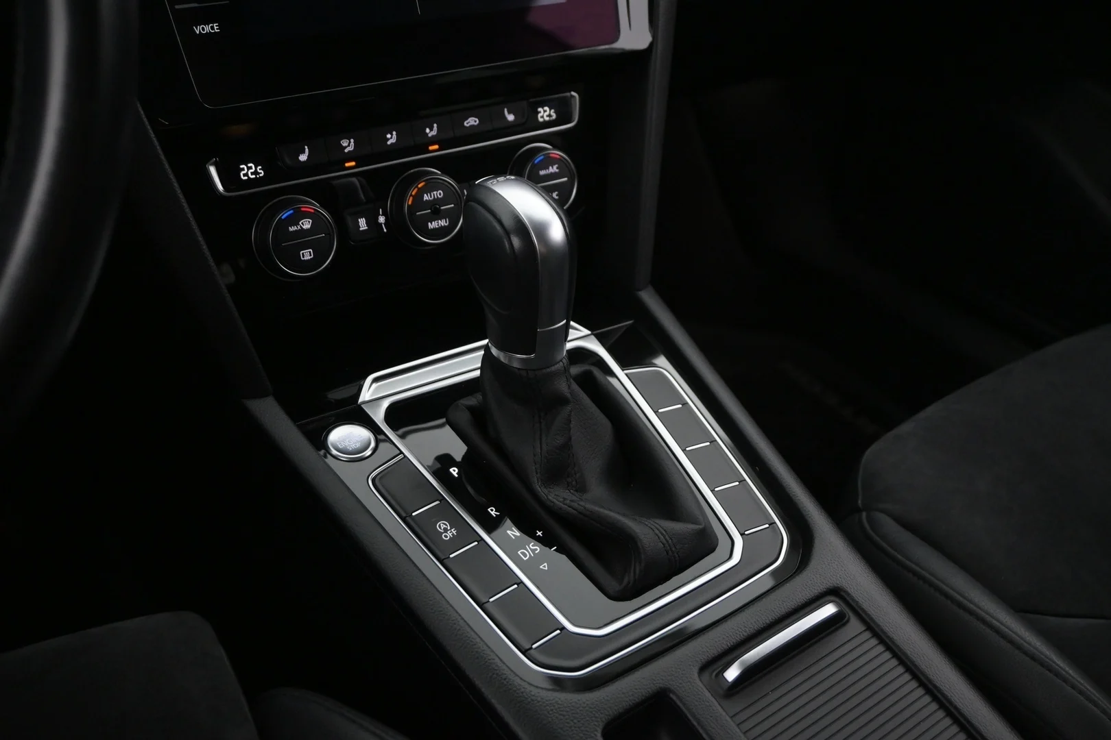 Car Image - 2uSetRmLrhgu4jQWtjDbEV