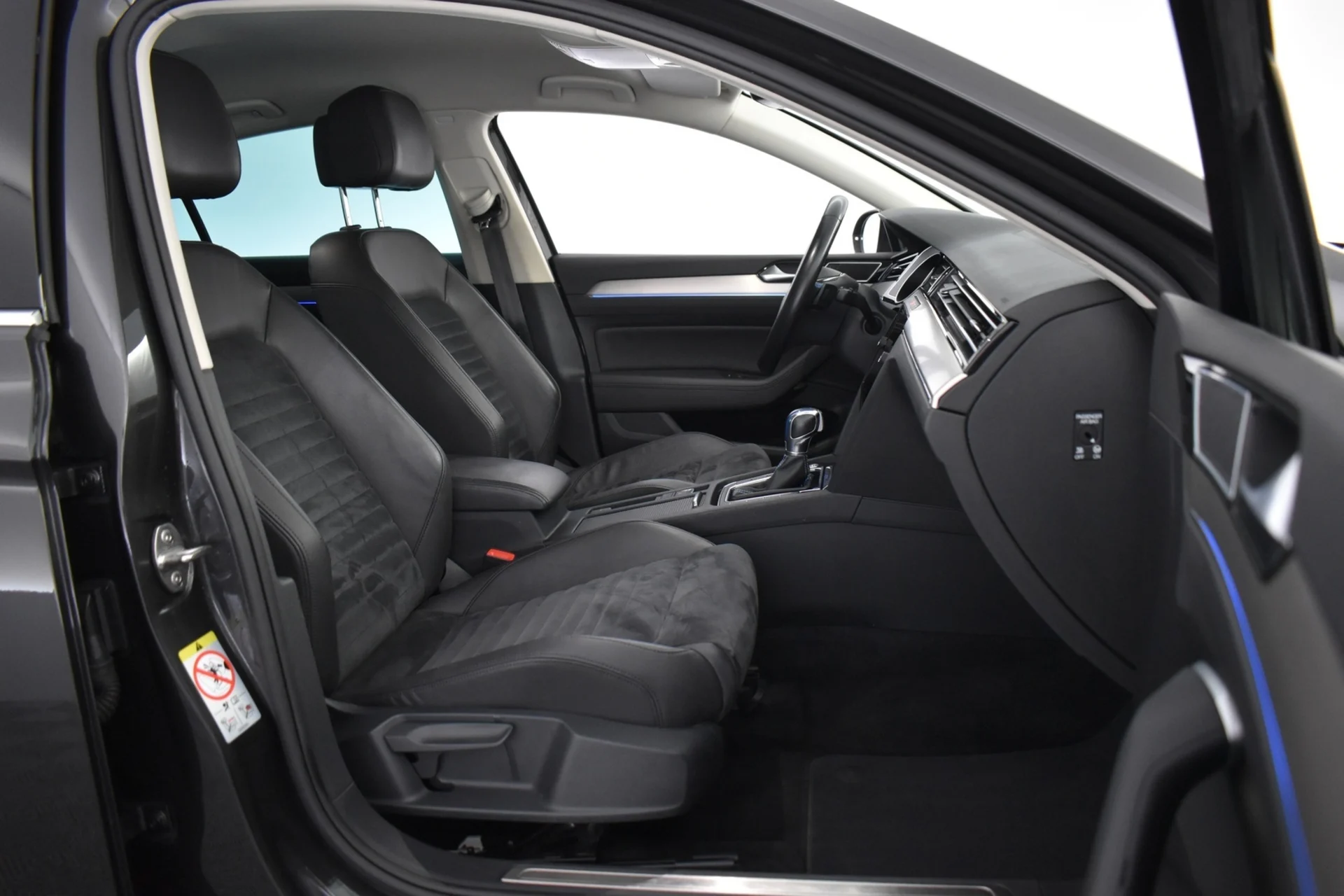 Car Image - 268g7MbaQrVqxbuydFUxkK