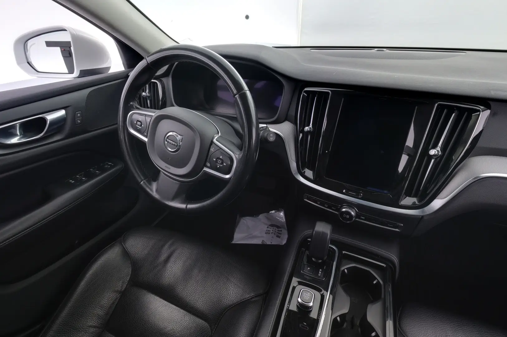 Car Image - YmNPYNOtpZb3ypBi8pbJj