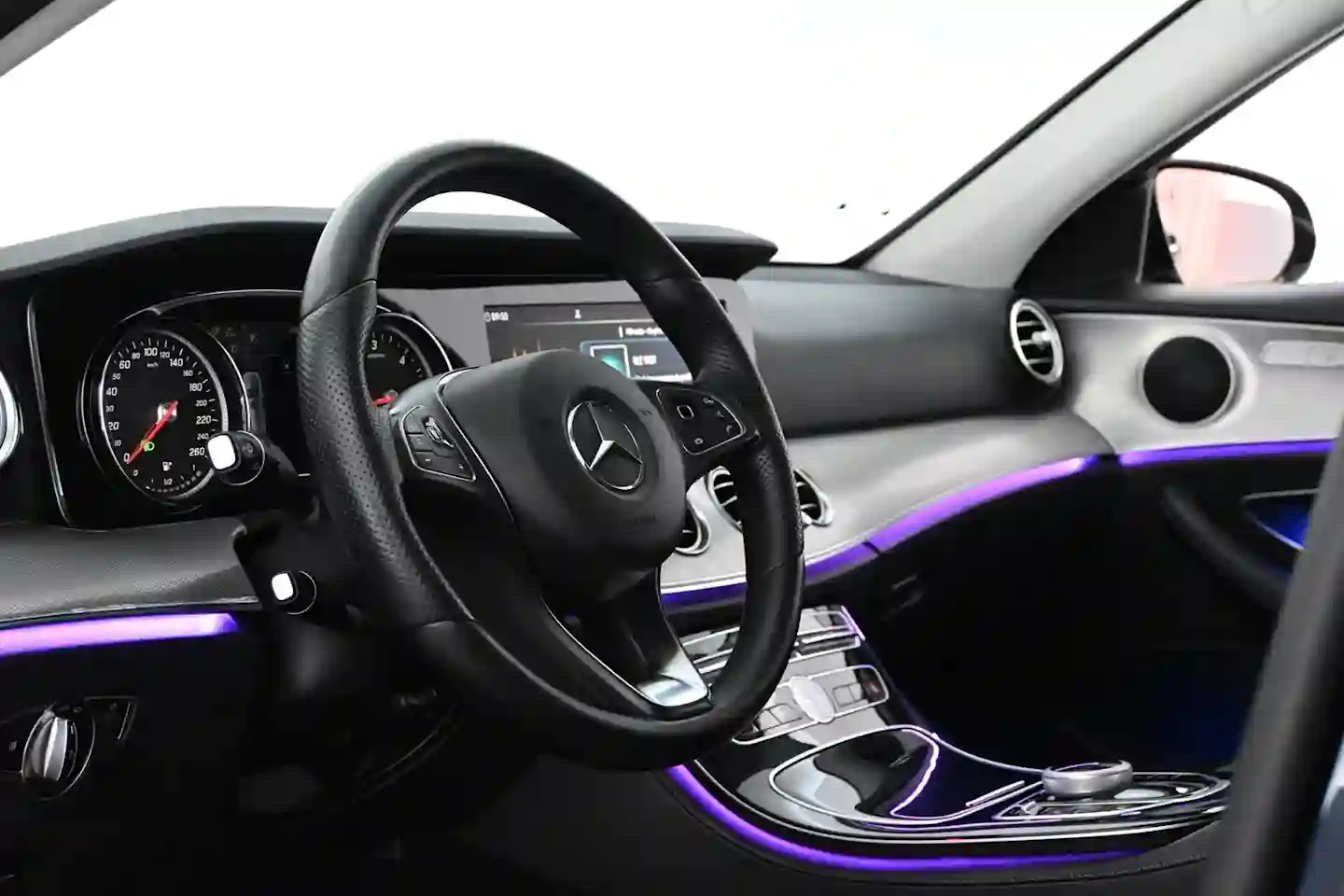 Car Image - 3IE0saZJOwIe47ioD0UjPC