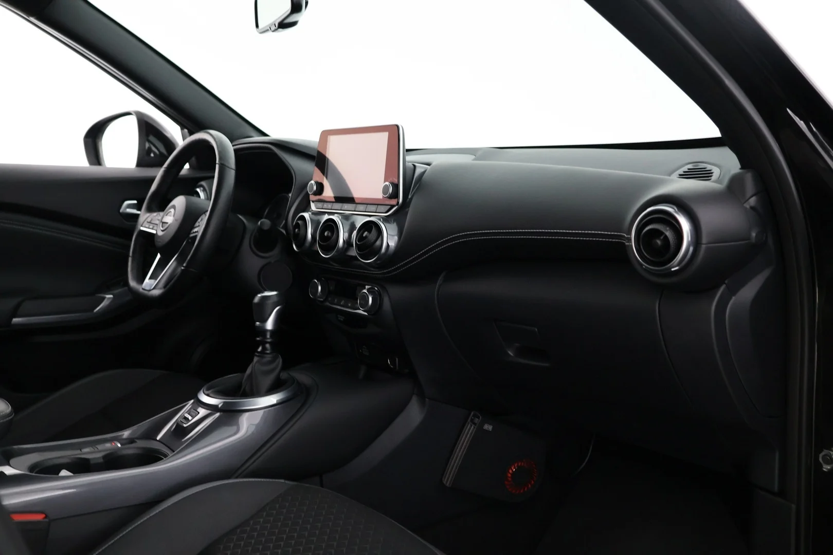 Car Image - 9zvIKBB9xqGyw4PYhA5JL