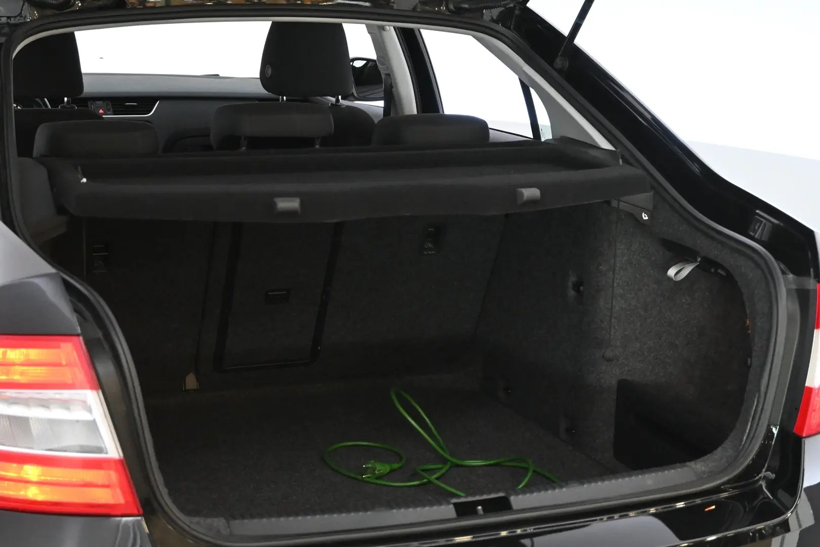 Car Image - 7lu156UoFOV6JFxhcXcnL3